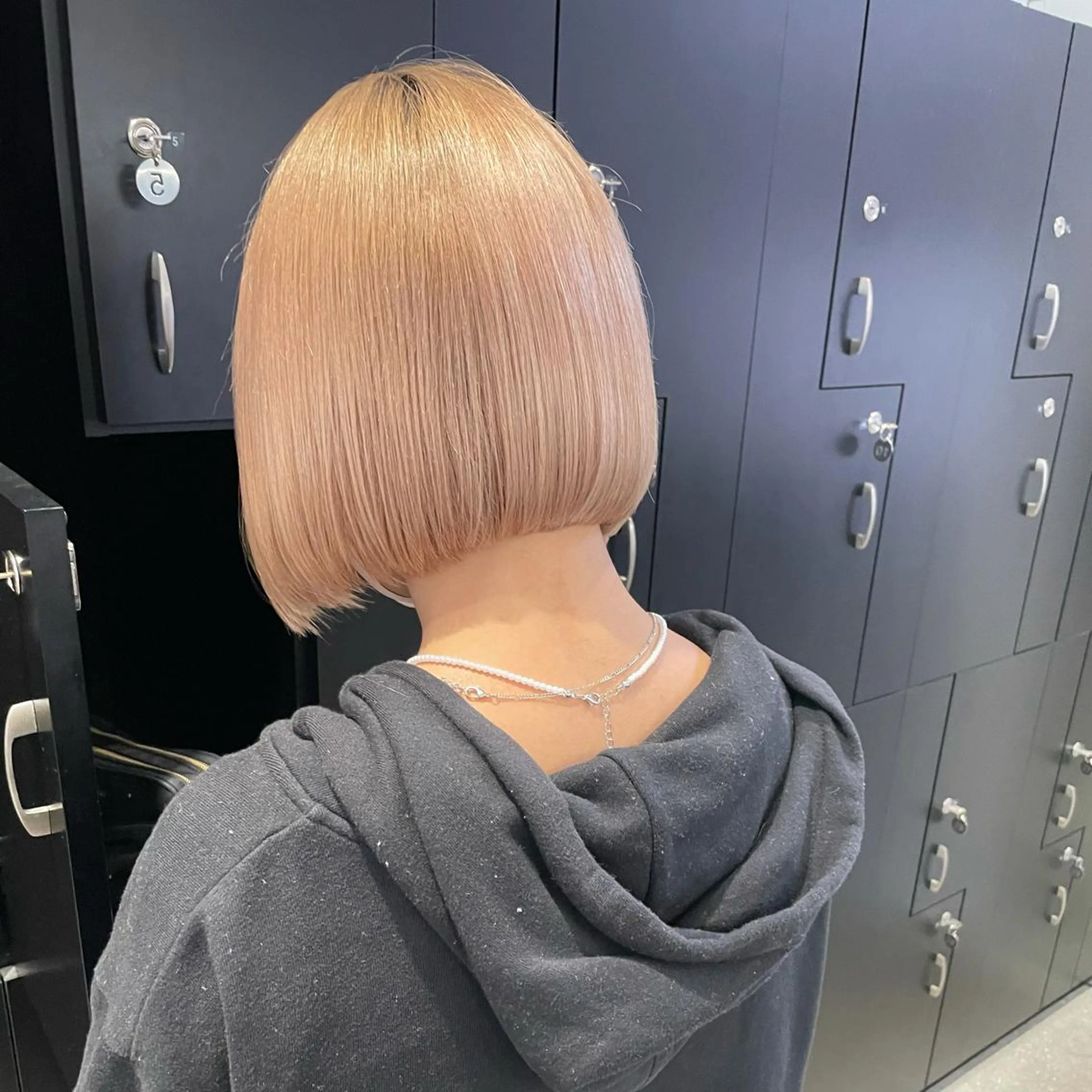 ミディアム カラー ブリーチ ボブ カット ヘアカラー トリートメント ヘアセット 🧸ハイトーン🧸 ゆっきー🧸のヘアスタイル