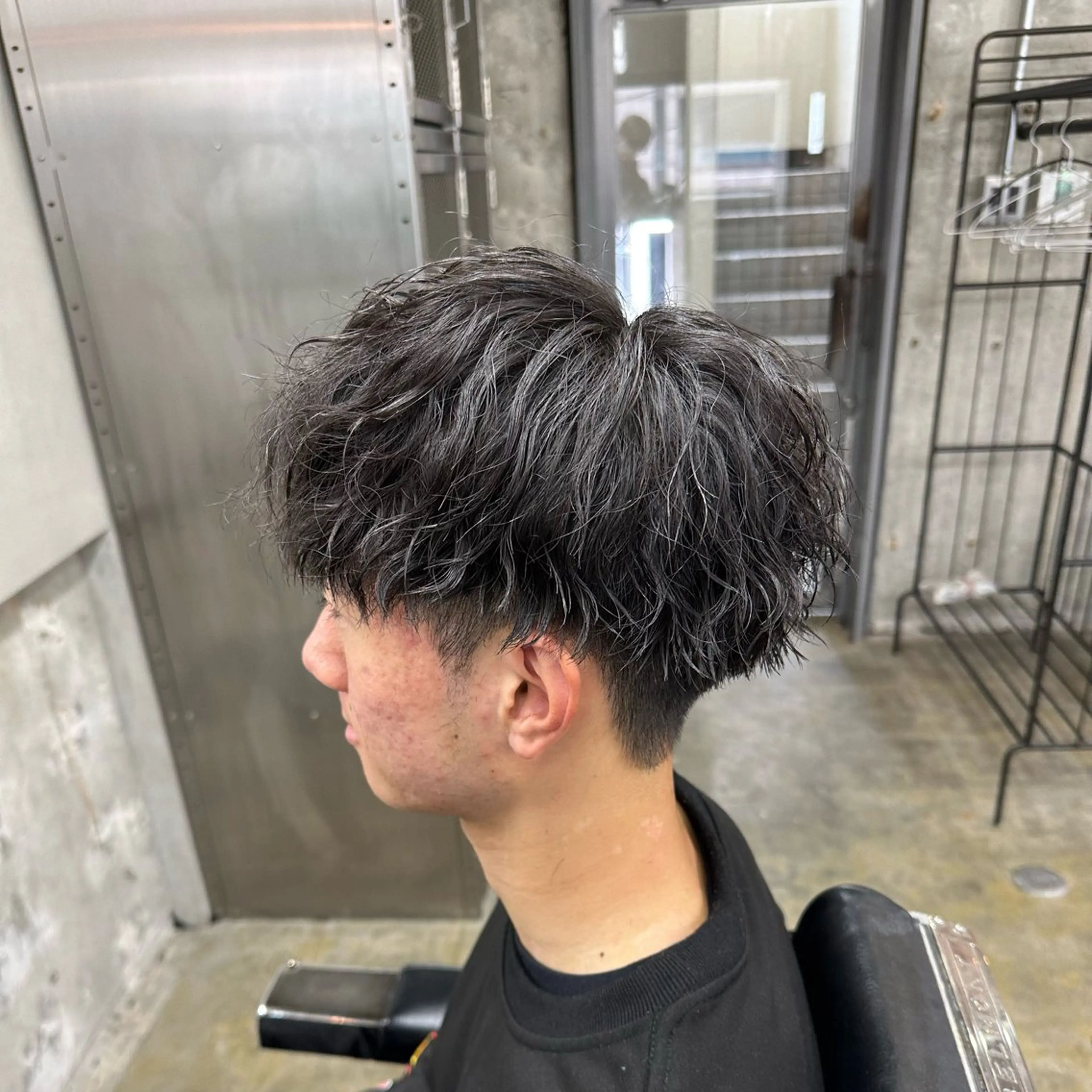 メンズ メンズパーマ特化サロンLond LOGAN所属・SEIYA メンズパーマ職人のヘアスタイル