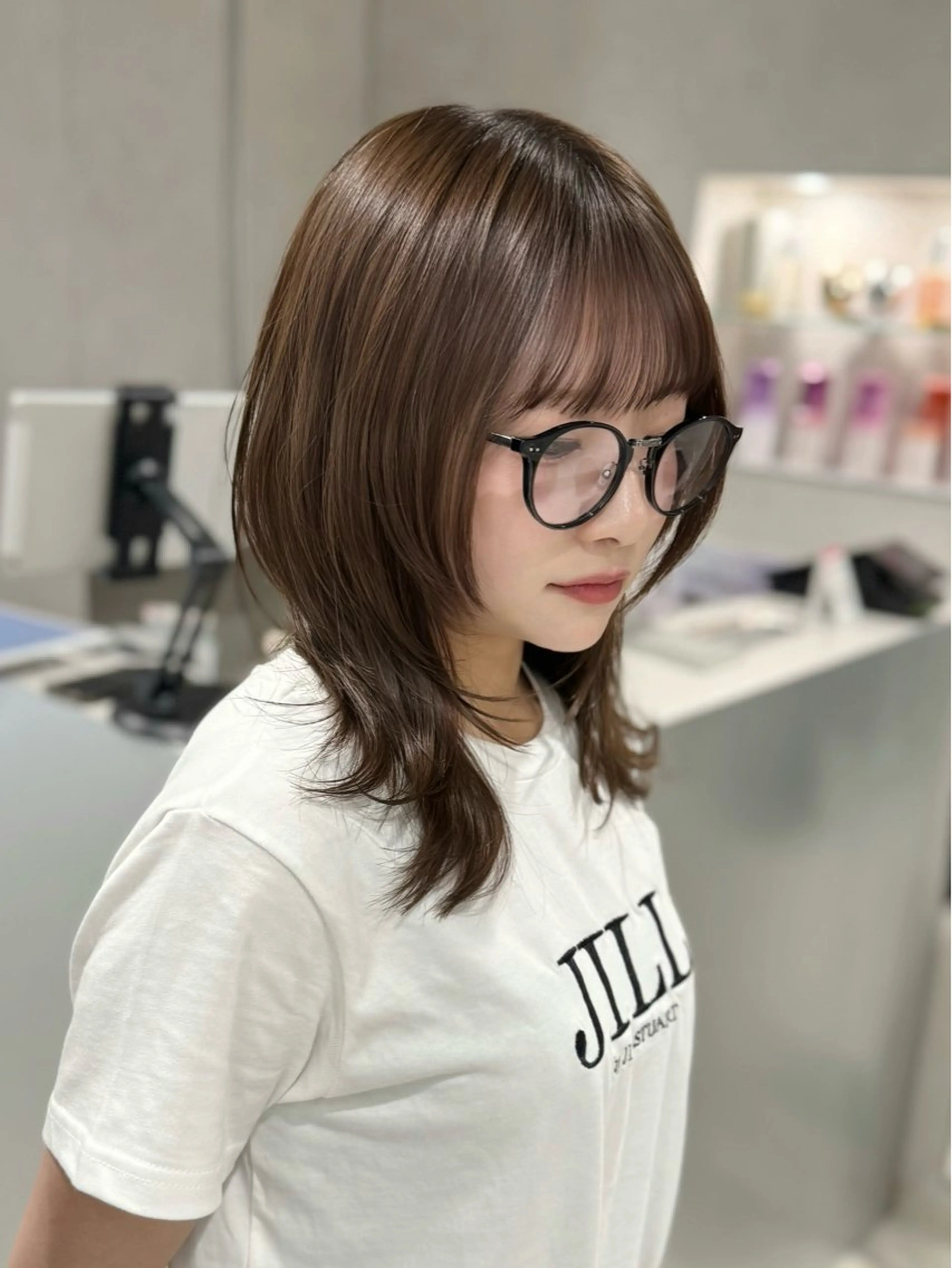 ミディアム カラー カット ヘアカラー トリートメント ハッシュカット レイヤー池袋のヘアスタイル