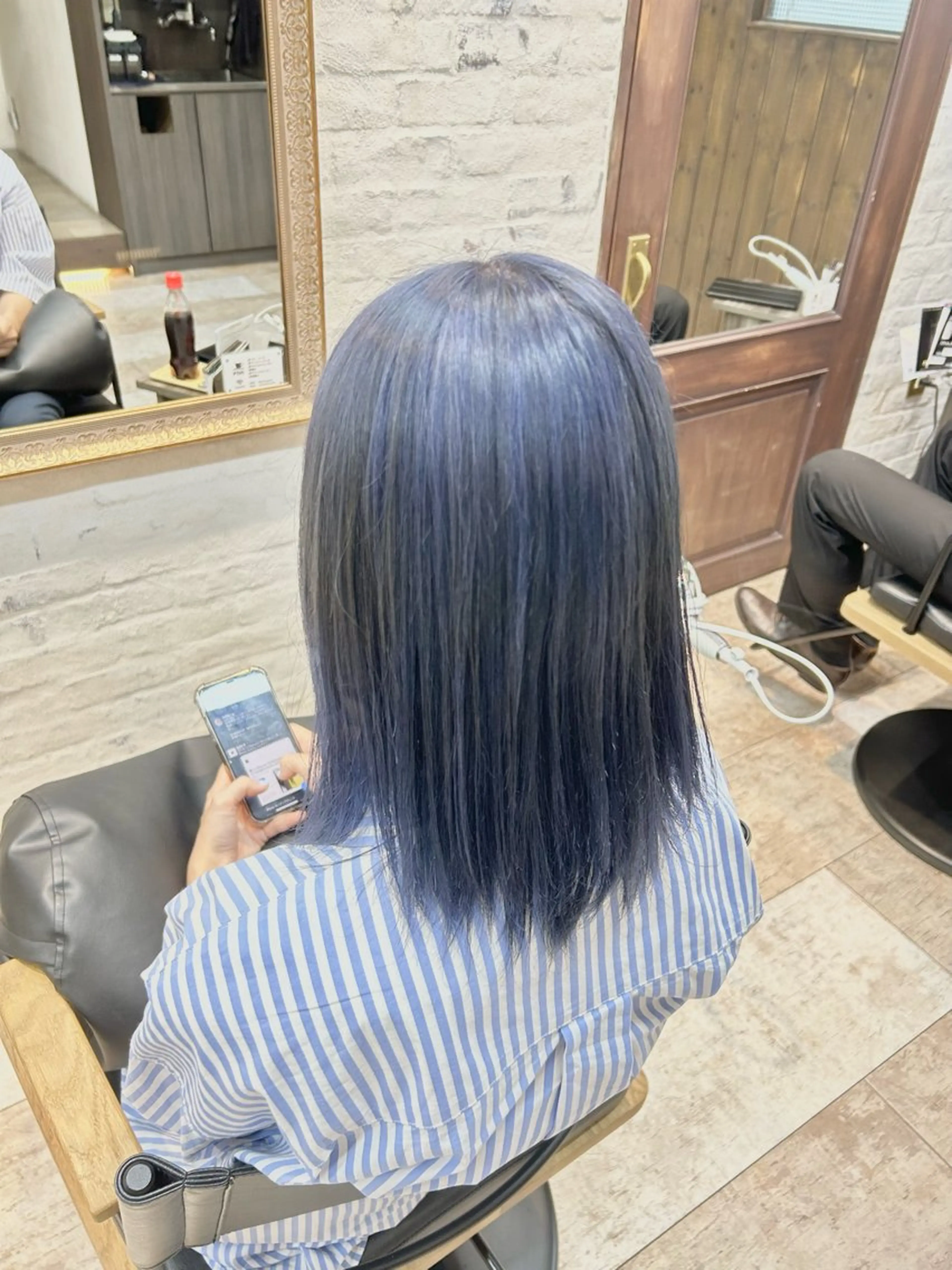 ミディアム 林 美佑のヘアスタイル