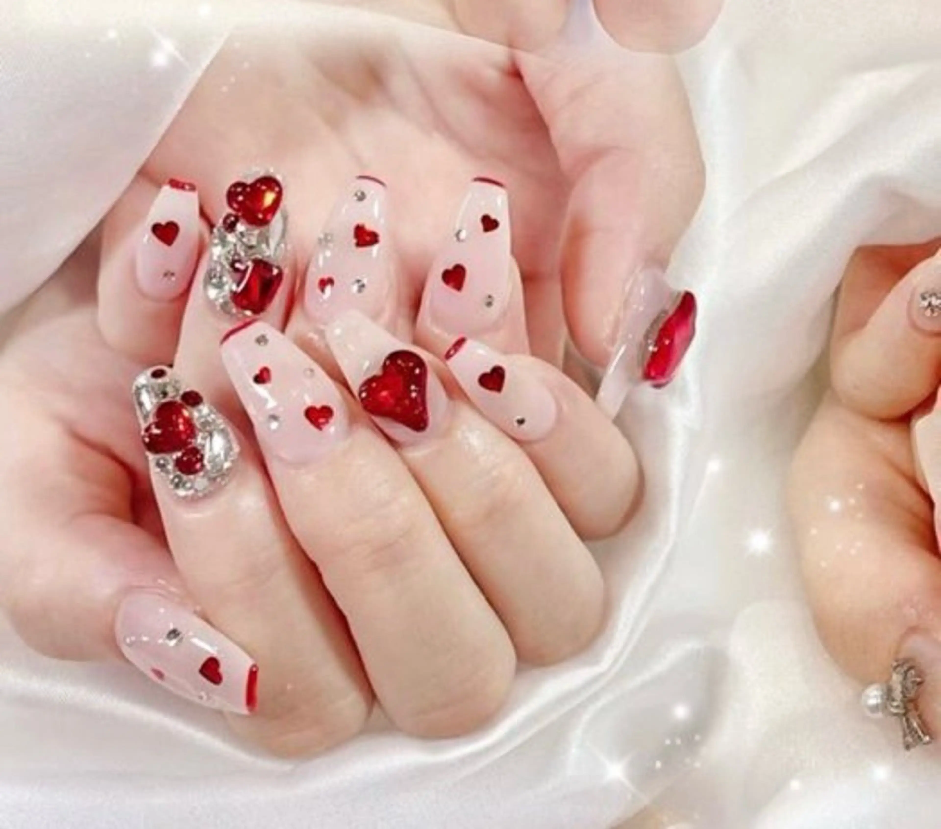 ネイル ハンドネイル チョウ チョウのネイルデザイン