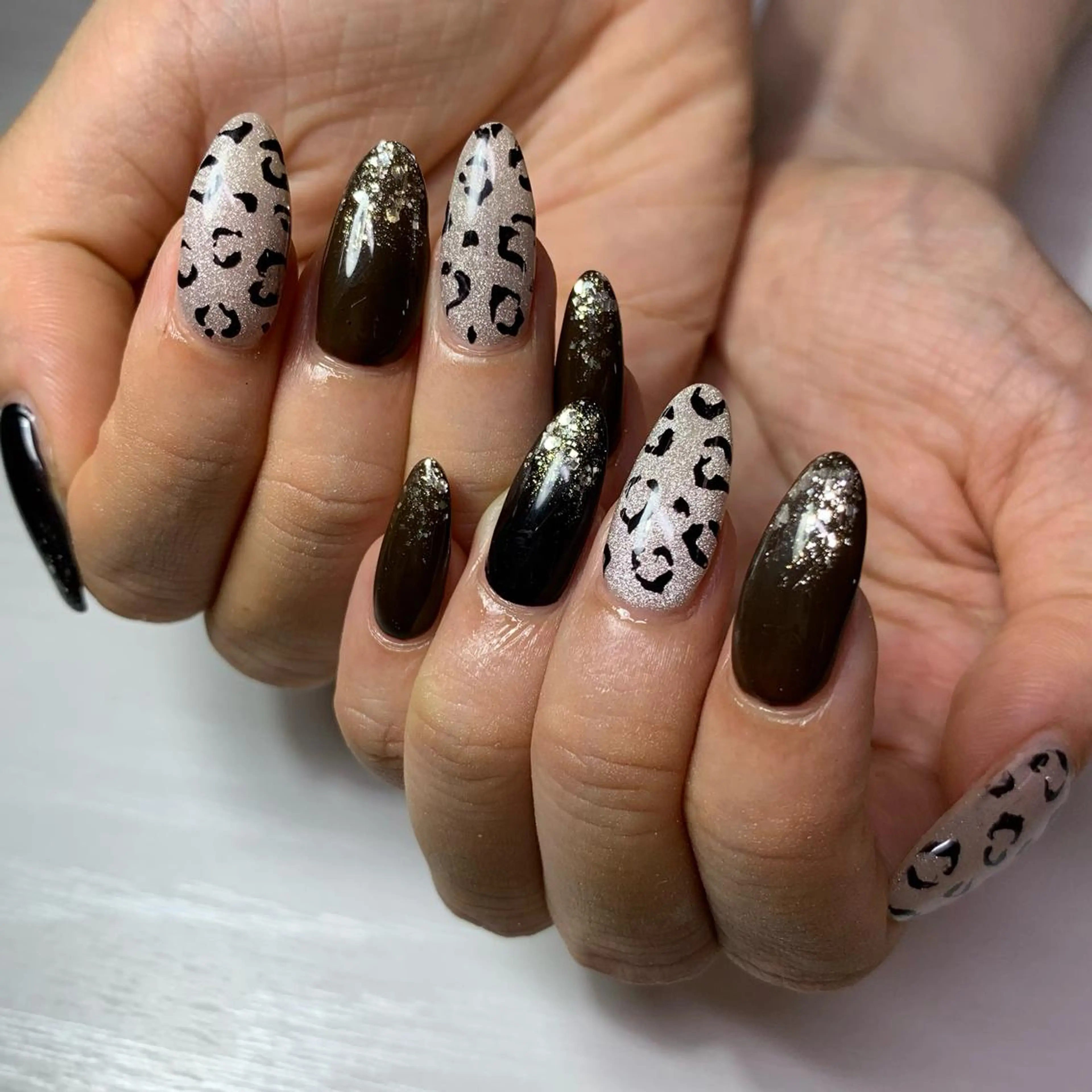 ネイル ハンドネイル καρδιά -ｶﾙﾃﾞｨｱ-のネイルデザイン