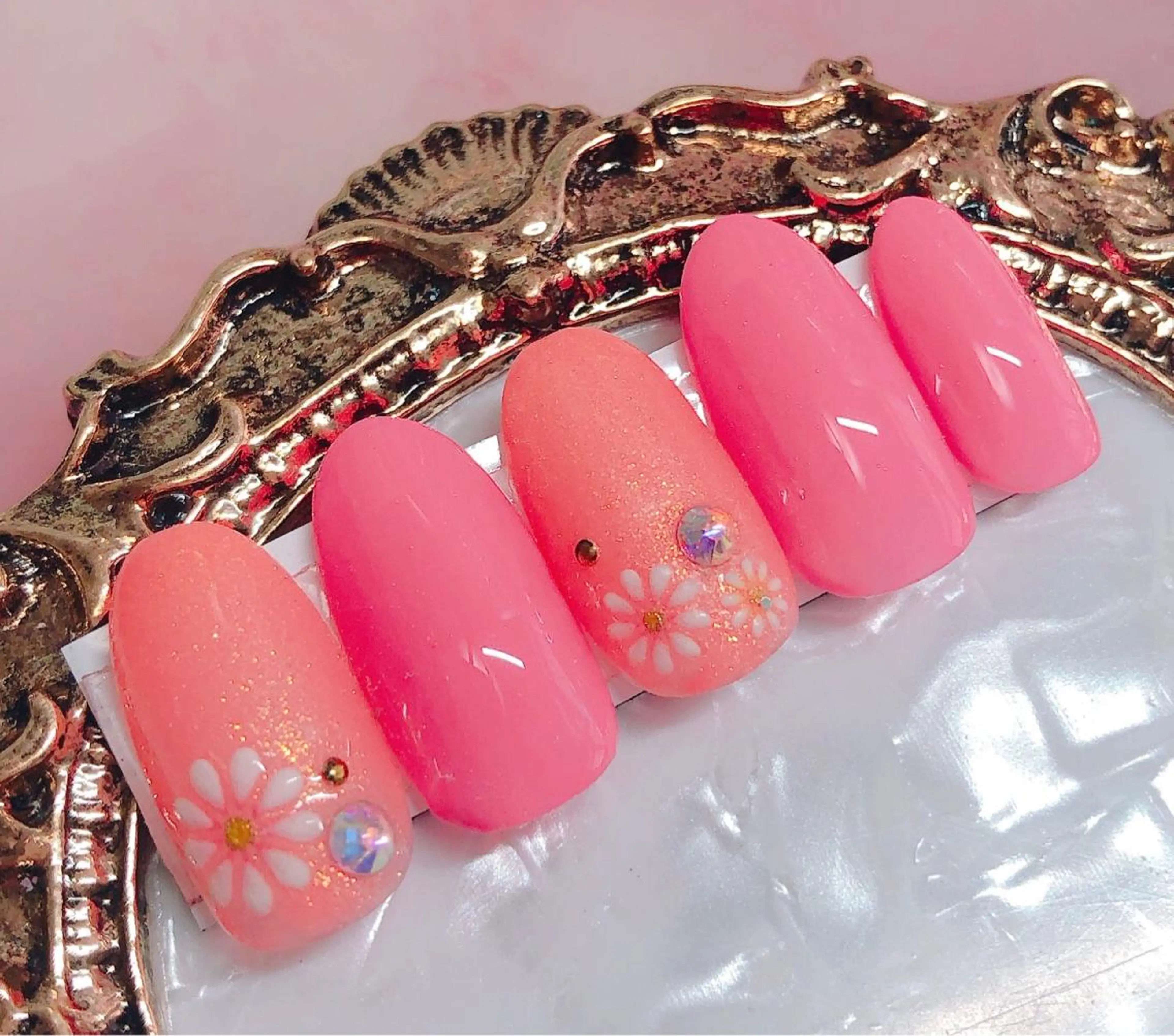 ネイル ハンドネイル CROWN プライベートサロンのネイルデザイン