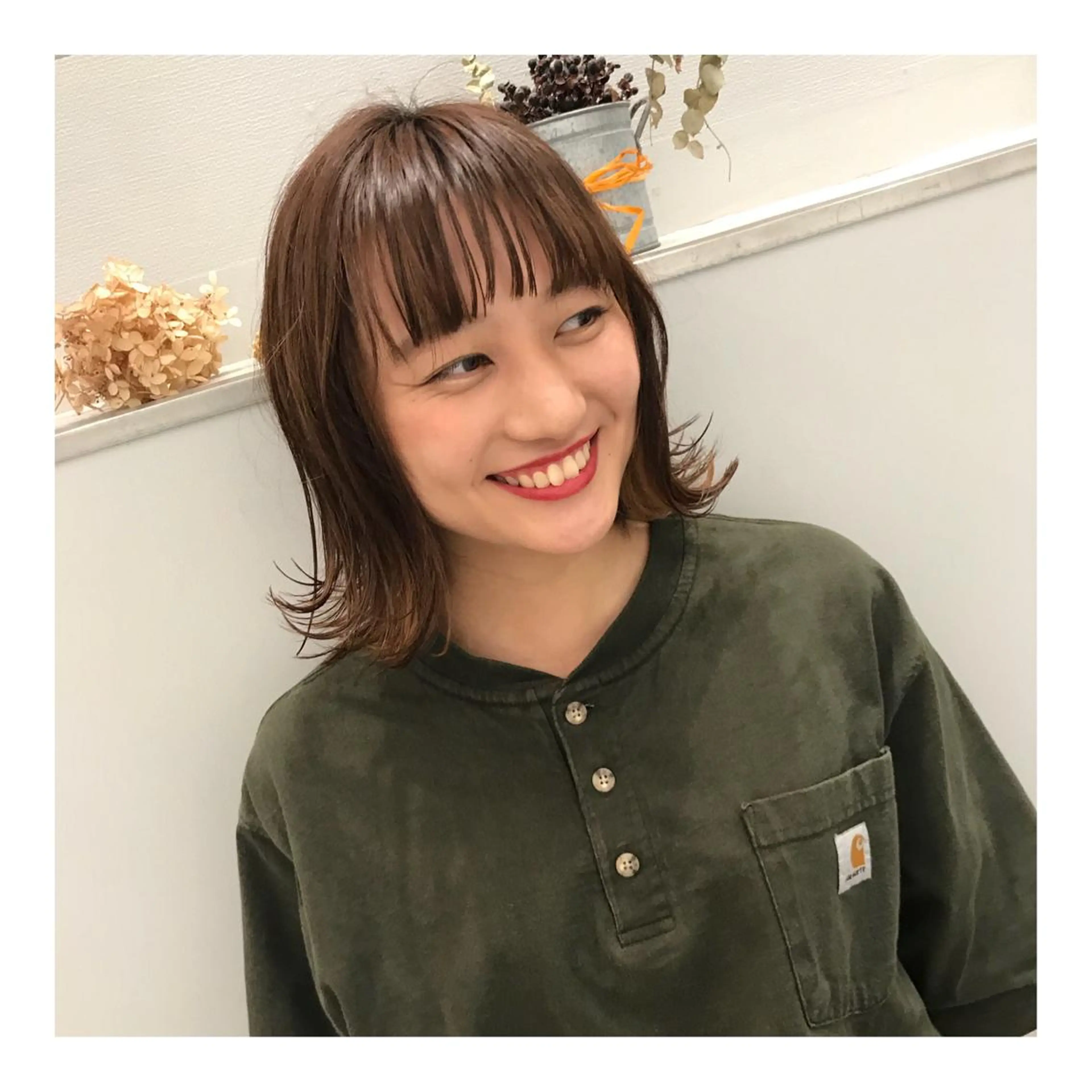 ミディアム 外ハネヘア 栄　mighty by H所属・不破一輝/栄/矢場町 ボブ/レイヤー/艶髪のヘアスタイル