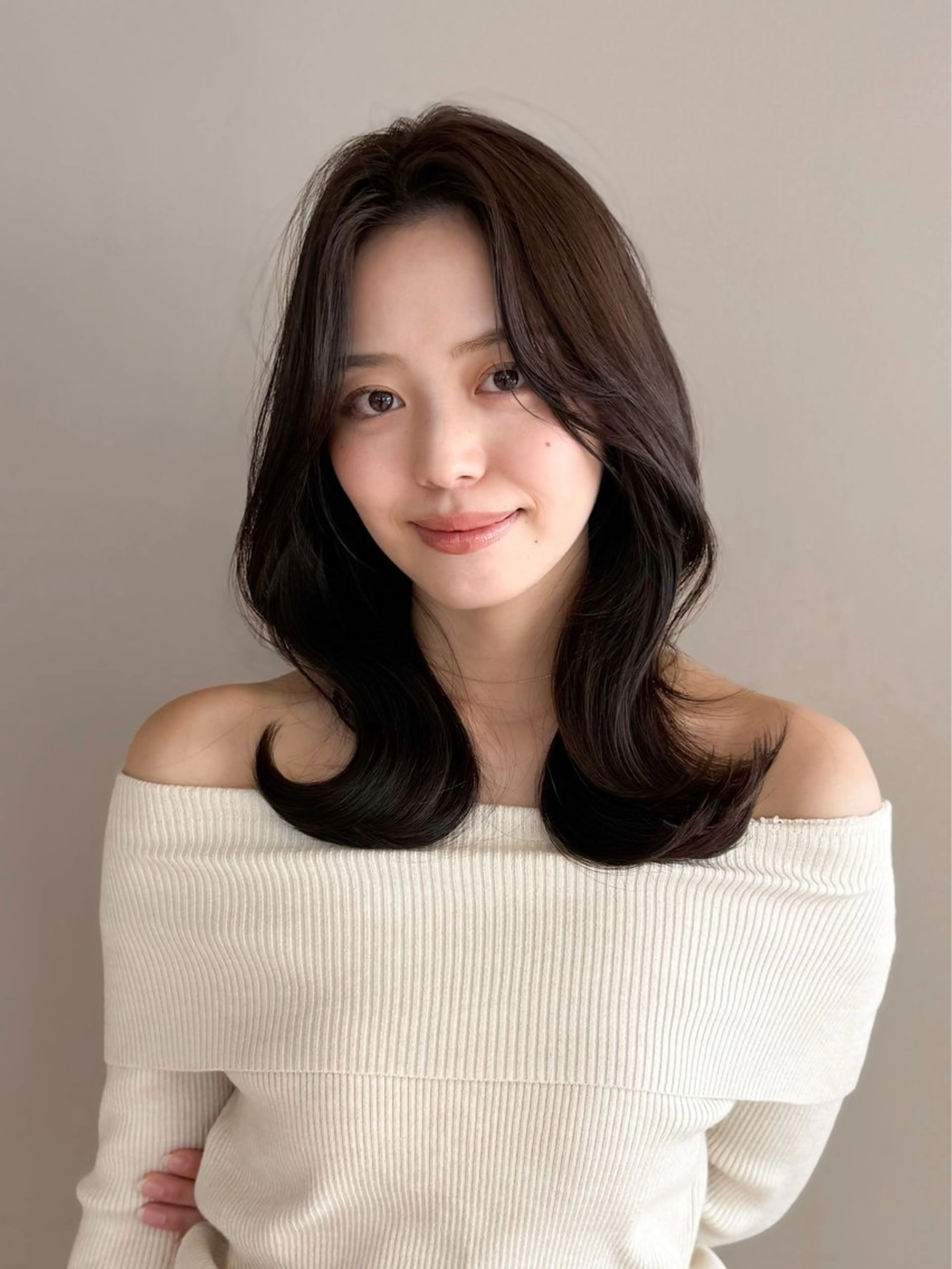 セミロング カット ヘアカラー トリートメント レイヤー/顔周り カット/松岡 祥利のヘアスタイル