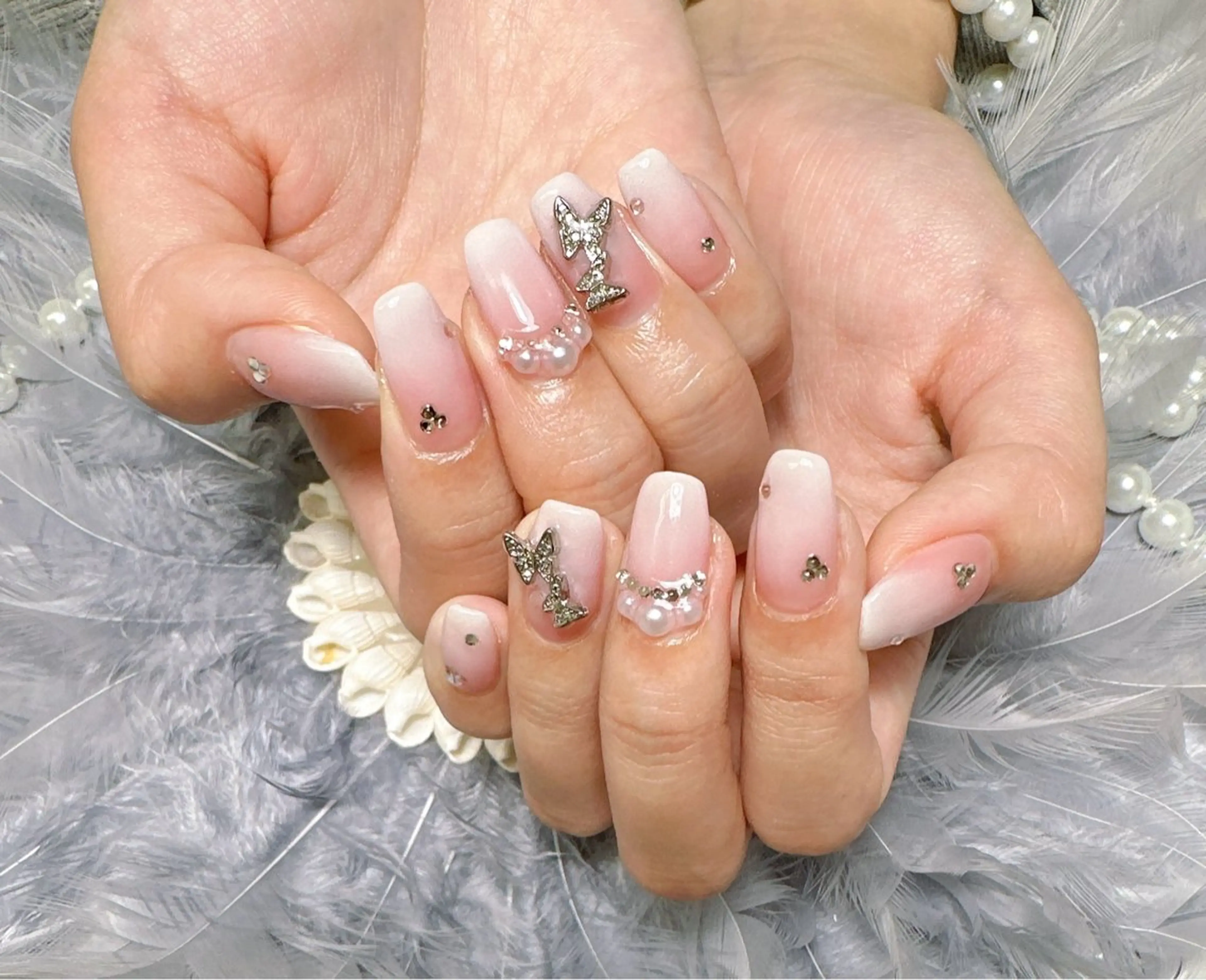 ネイル 持ち込み ハンドネイル Pretty Nail Salon     　(ジェル&ケア)所属・Pretty Nail Salonのネイルデザイン