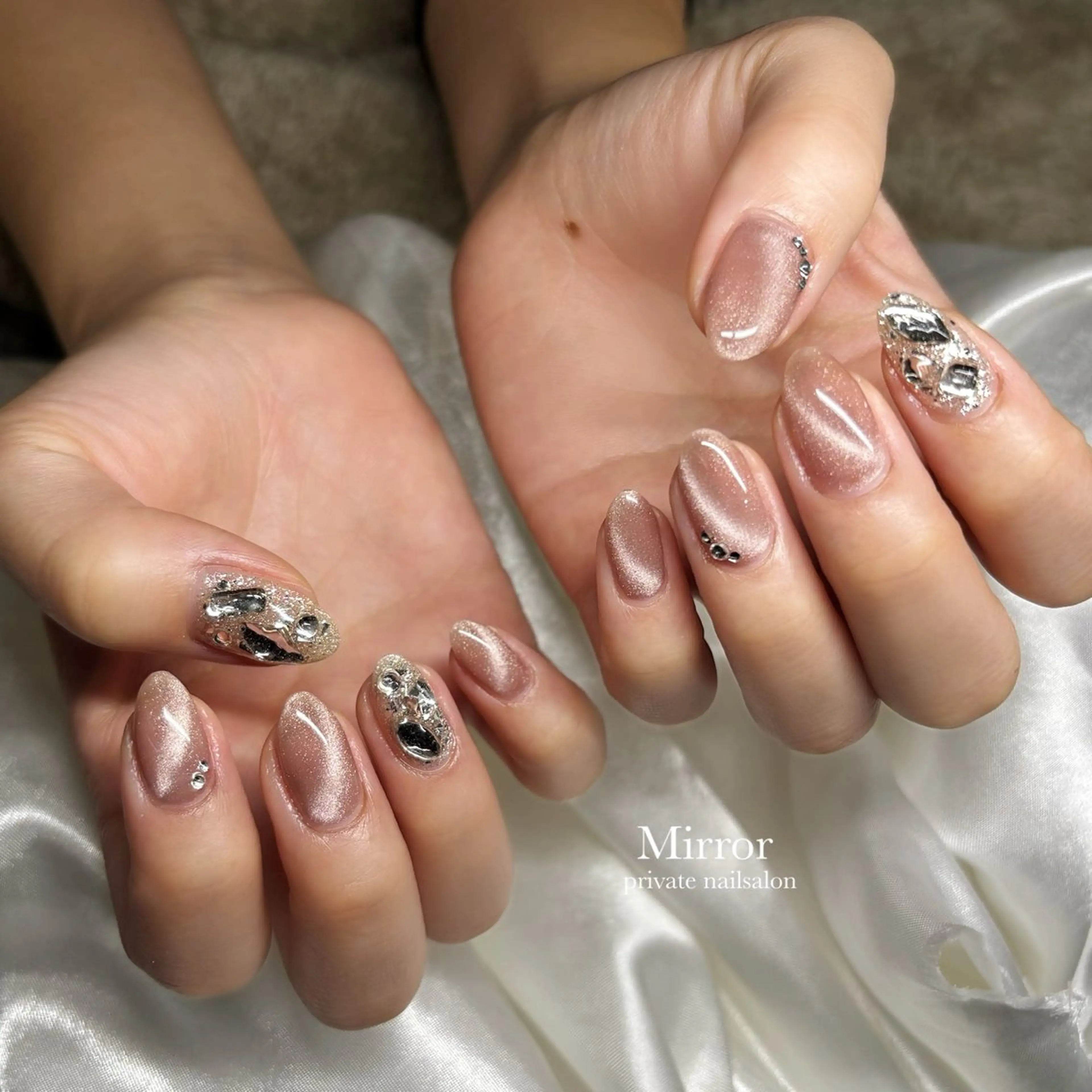 ネイル nailsalon Mirrorのネイルデザイン