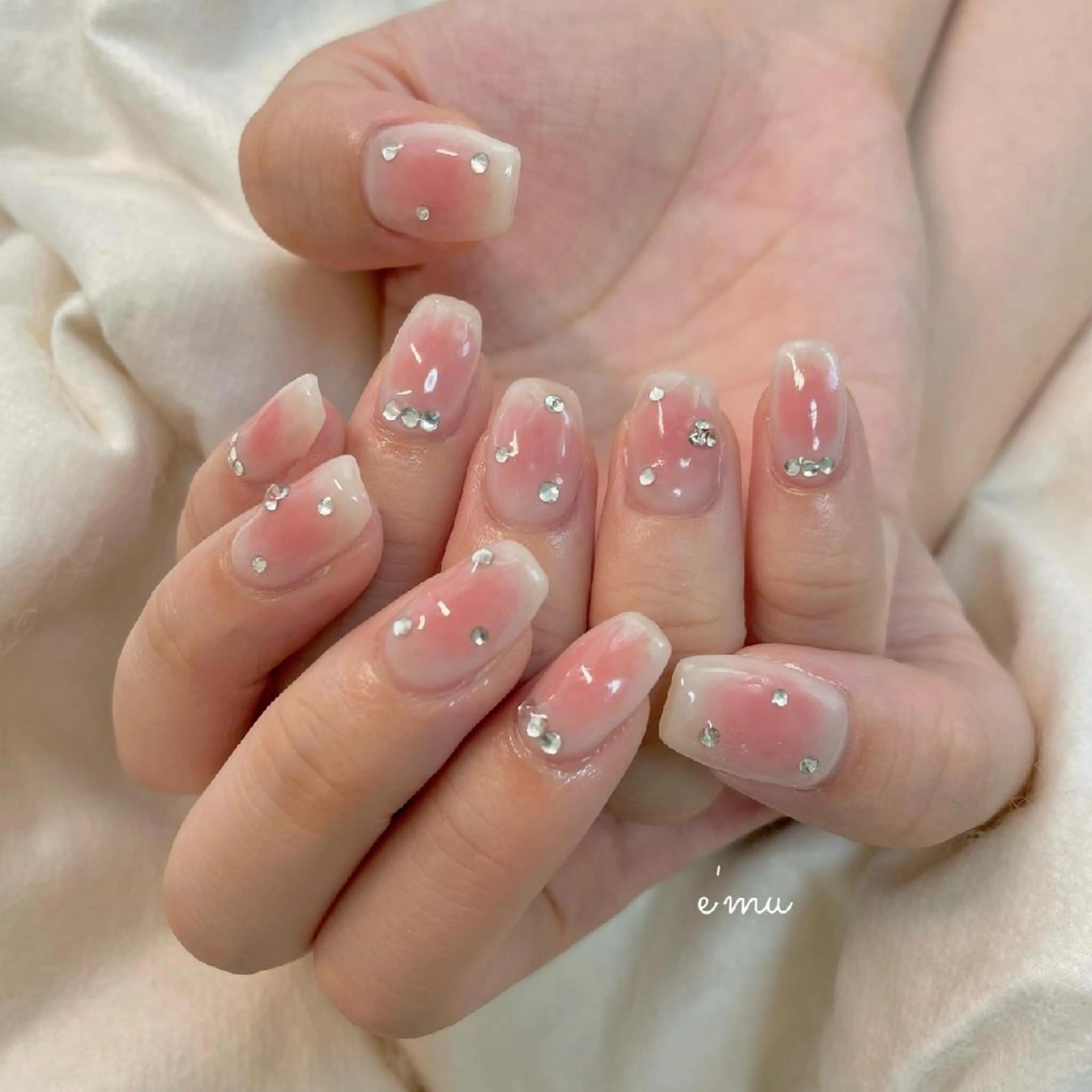 ネイル チークネイル ガーリー ピンク ハンドネイル nail salon e'mu💐のネイルデザイン