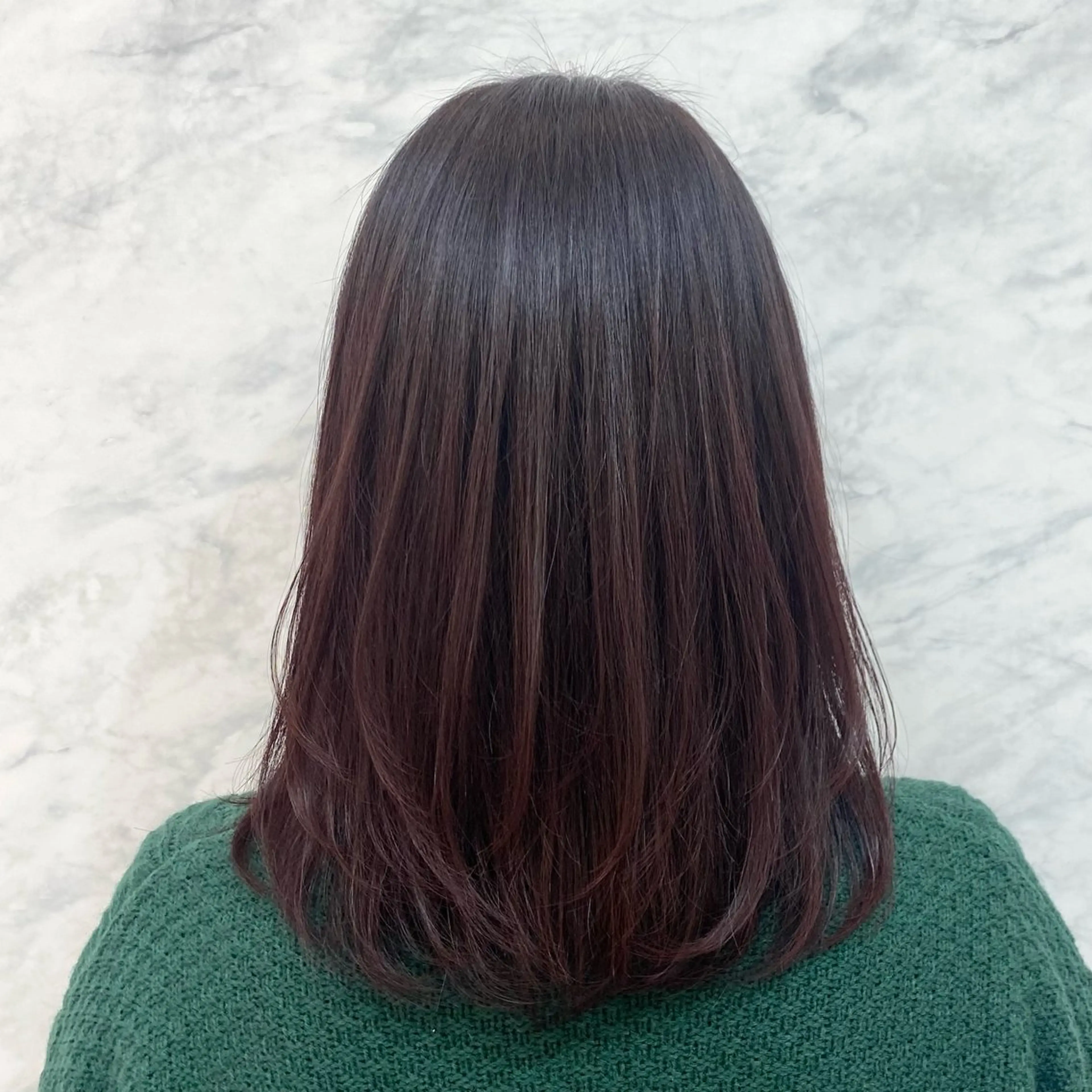 ミディアム カラー 美容室mellow所属・伊丹 晴香のヘアスタイル