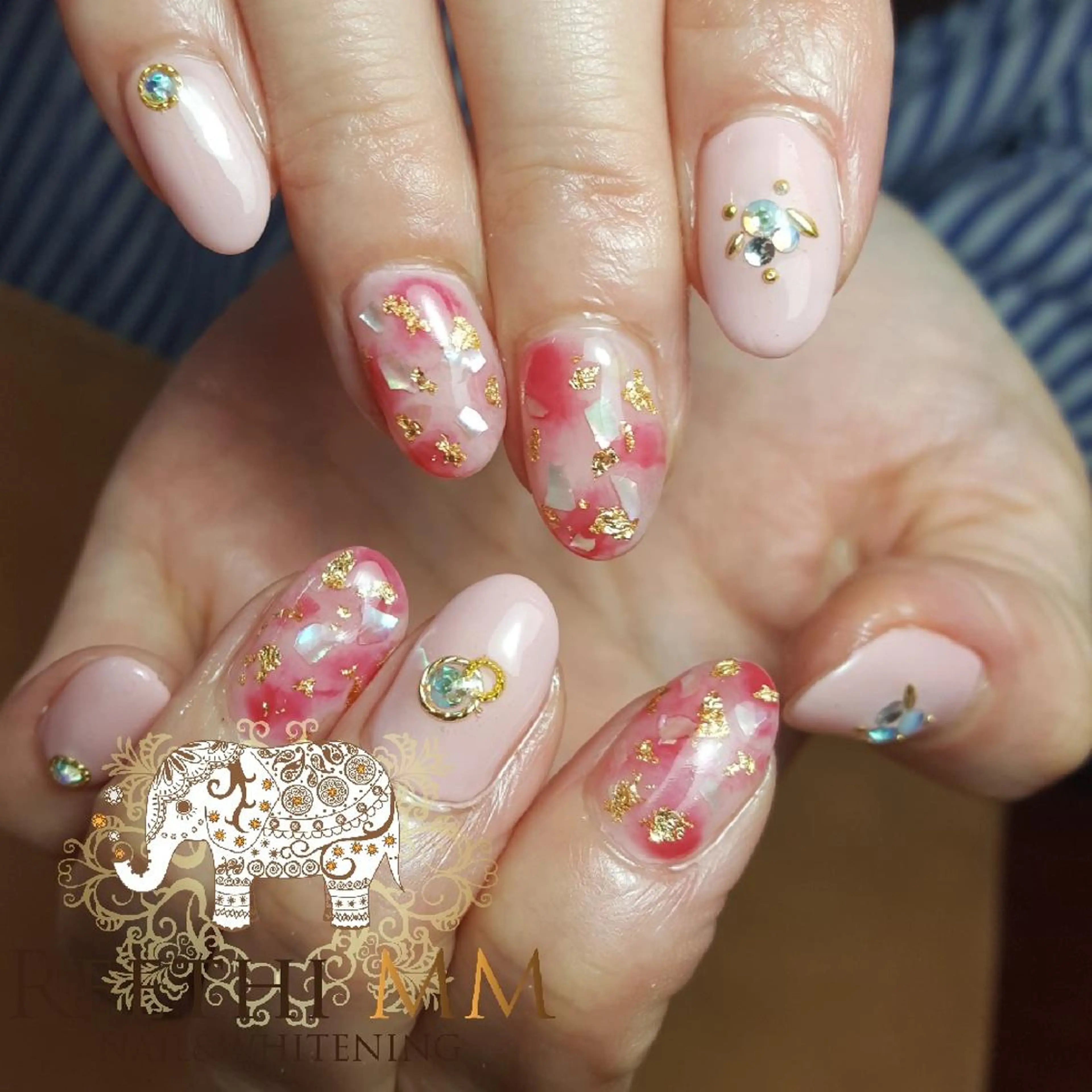 ネイル ホワイト ネイリスト riiisaのネイルデザイン