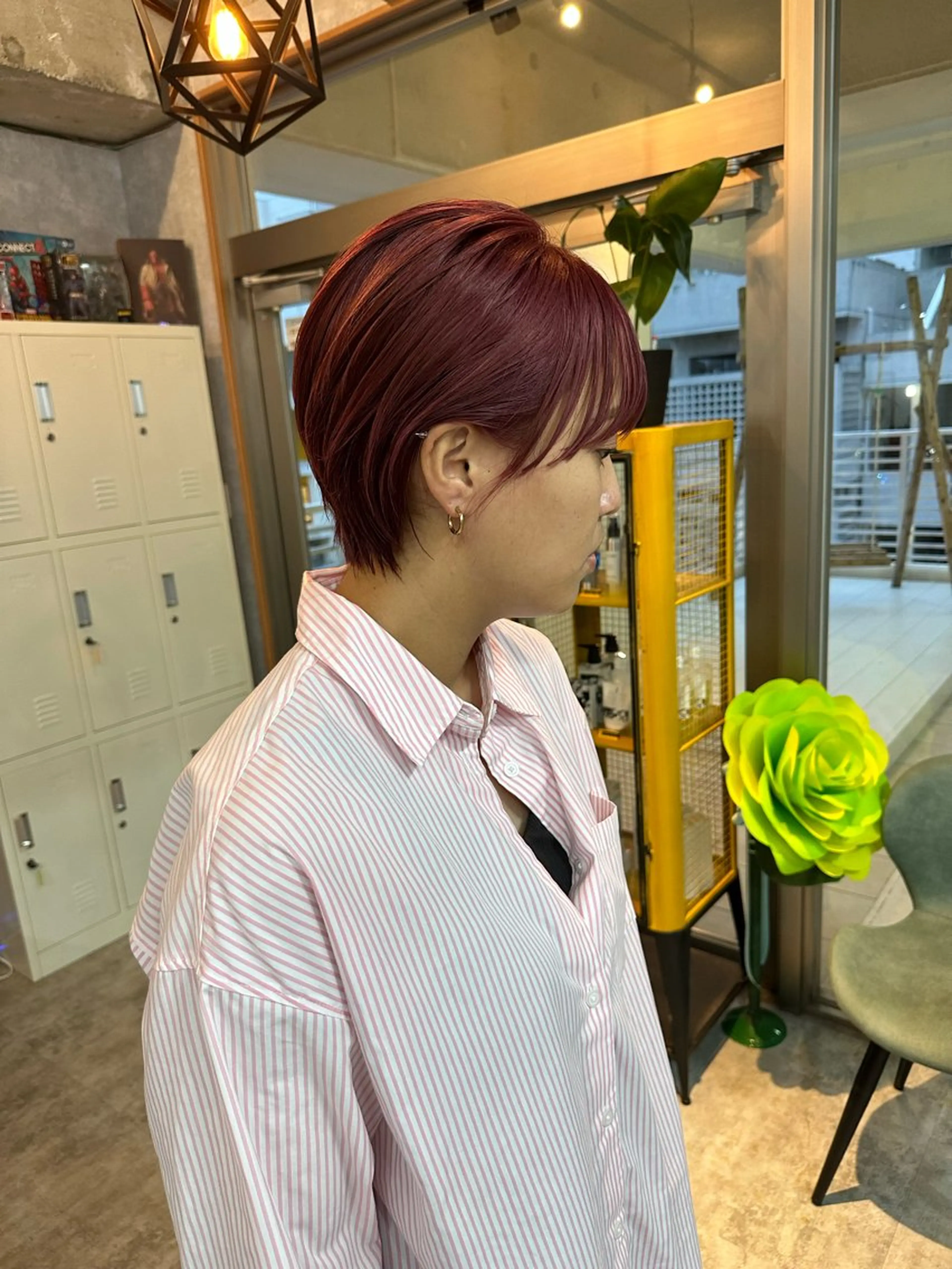 ショート 切りっぱなしボブ ショートボブ ハンサムショート 丸みショート ボブ カット ヘアカラー トリートメント モテ髪/ボブ/ショー ト/アダチフウトのヘアスタイル