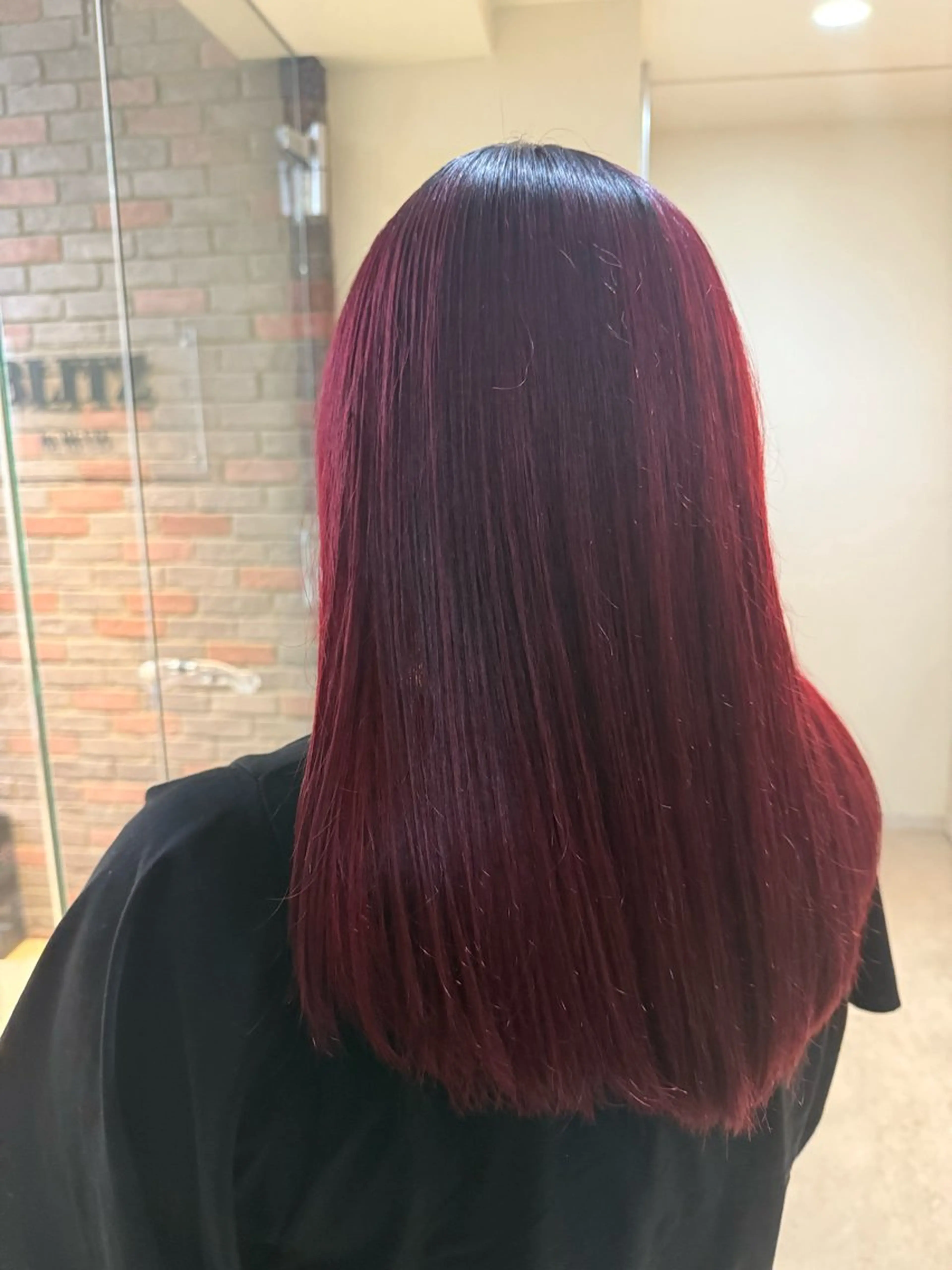 セミロング カラー レッドカラー カット ヘアカラー 吉川 慶斗のヘアスタイル