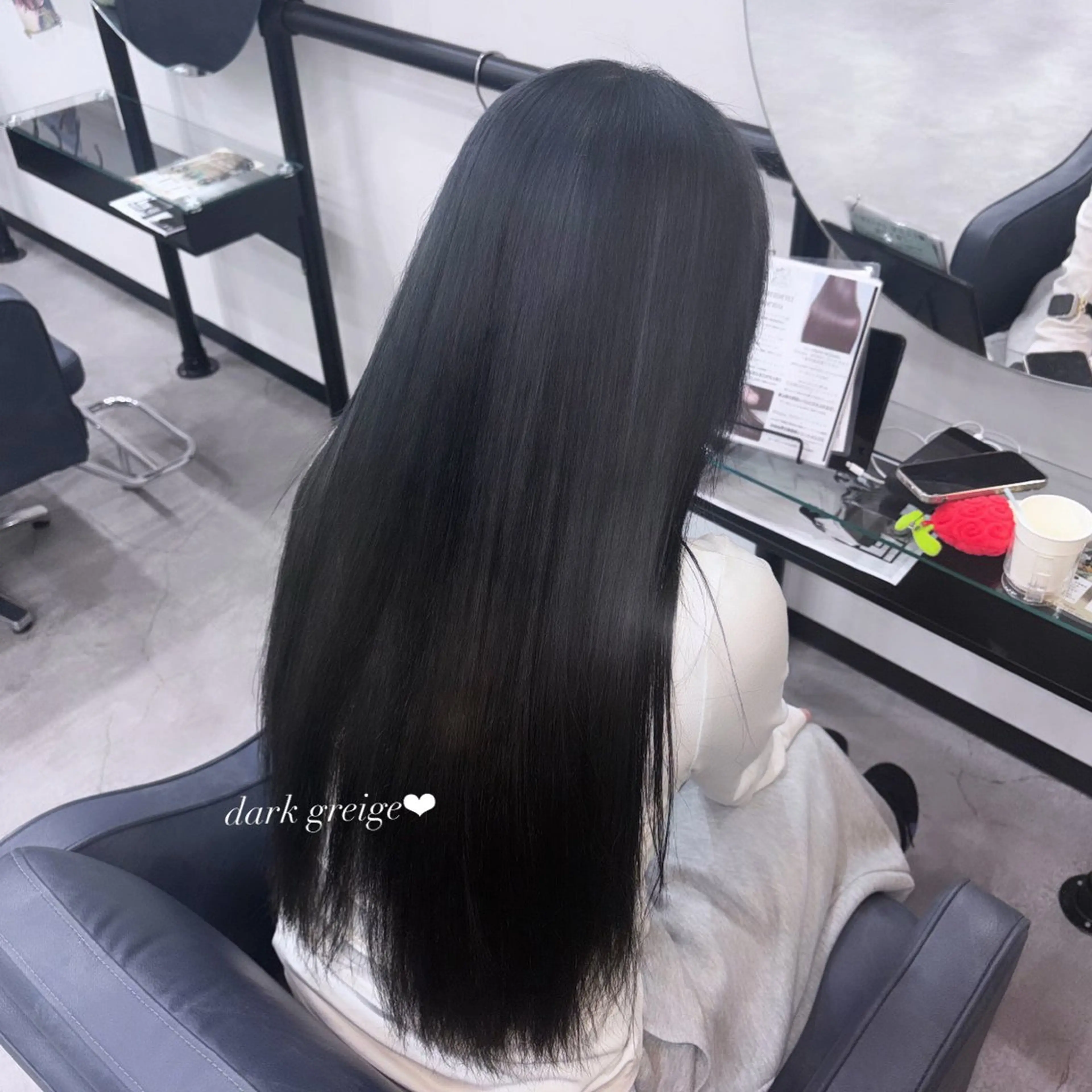 ロング ヘアカラー 木村 紅愛のヘアスタイル