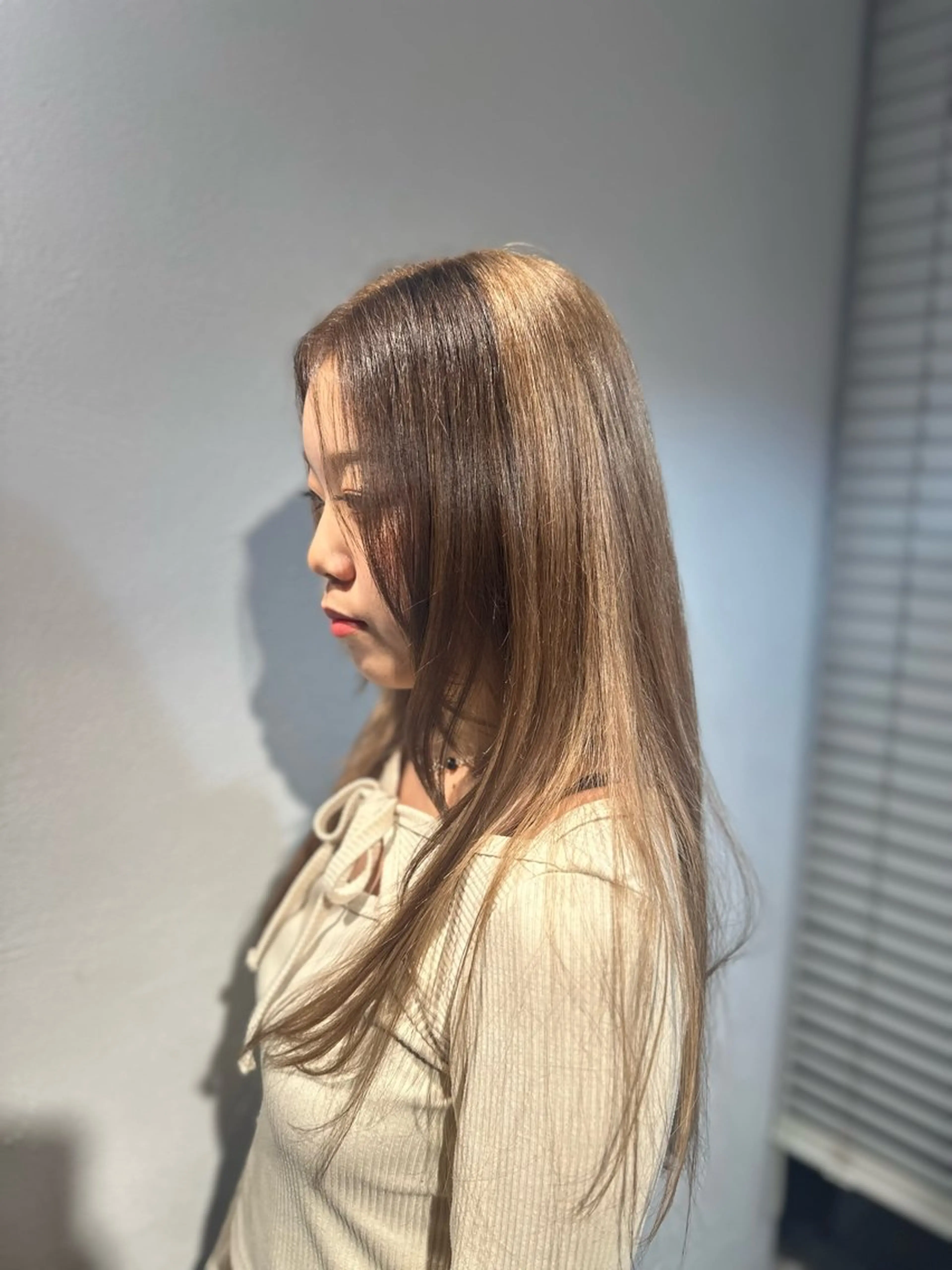 ロング カラー ヘアカラー トリートメント ハイトーンカラー が絶対可愛い✨泰聖✨のヘアスタイル