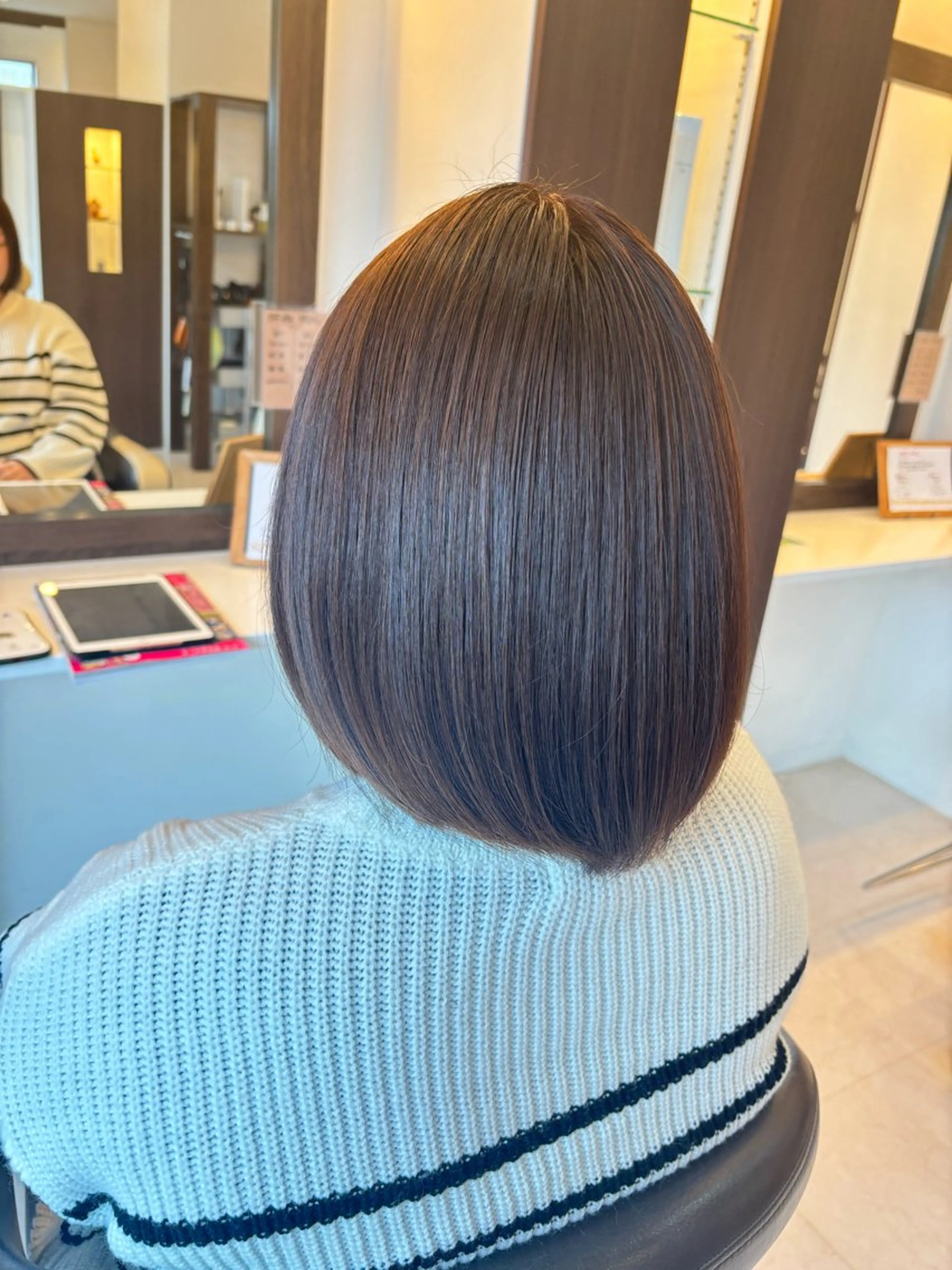 カラー 山本 詩織のヘアスタイル