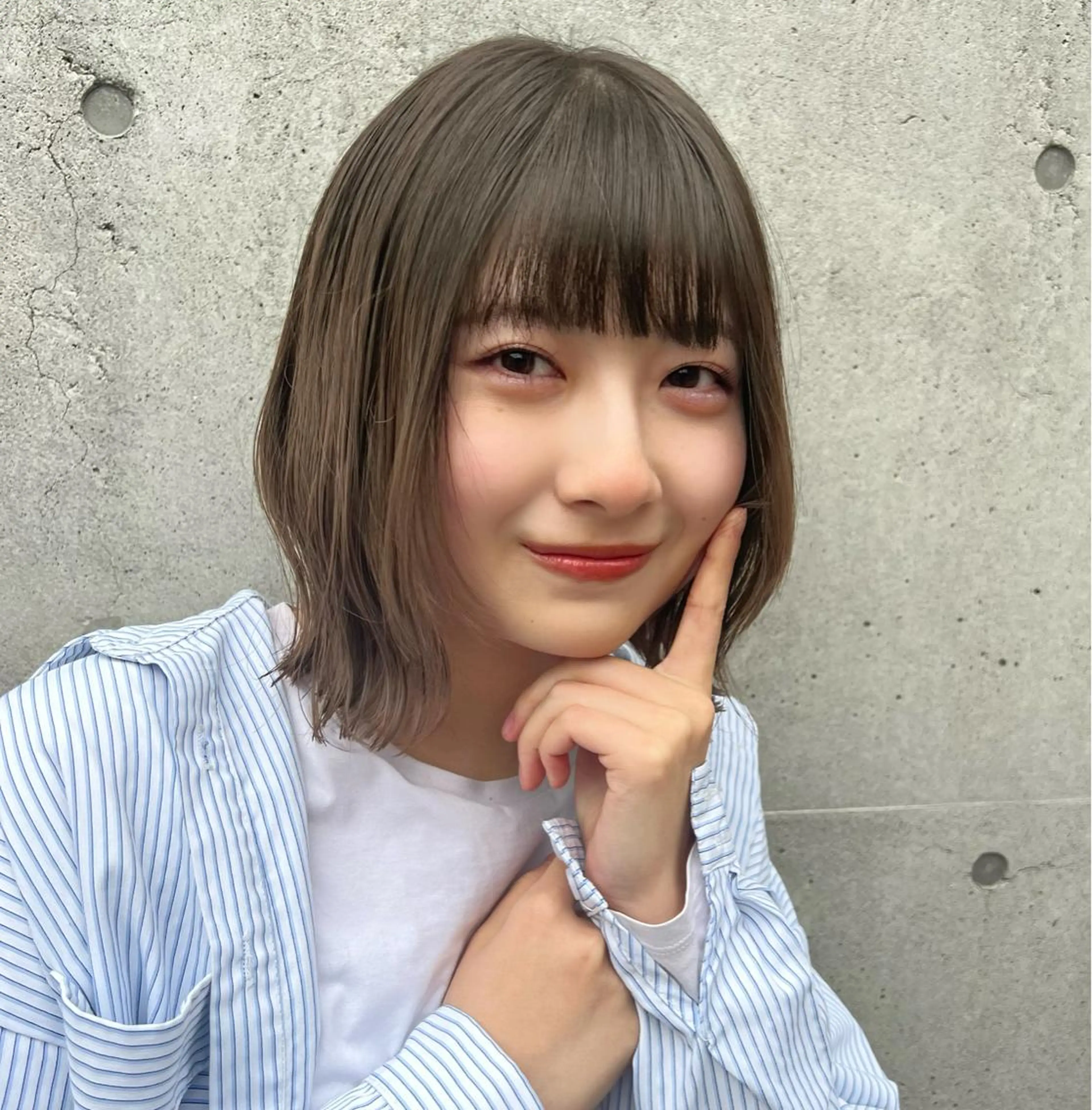 ミディアム 🎧パーソナルケア/ 透明感カラー/ミユのヘアスタイル