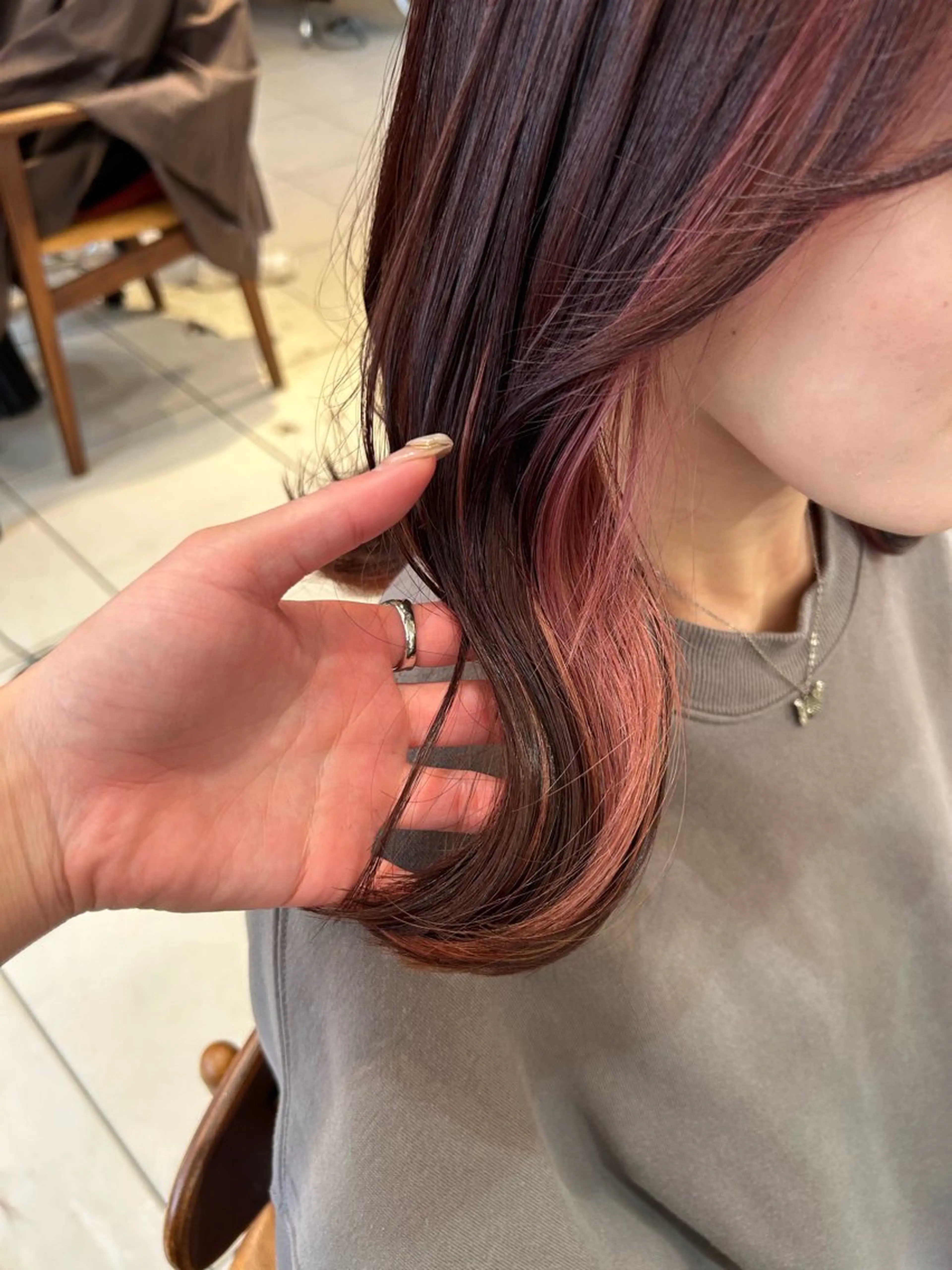 ミディアム カラー インナーカラー ヘアカラー 艶カラー/耳つぼ/ 渡辺奈緒のその他イメージ