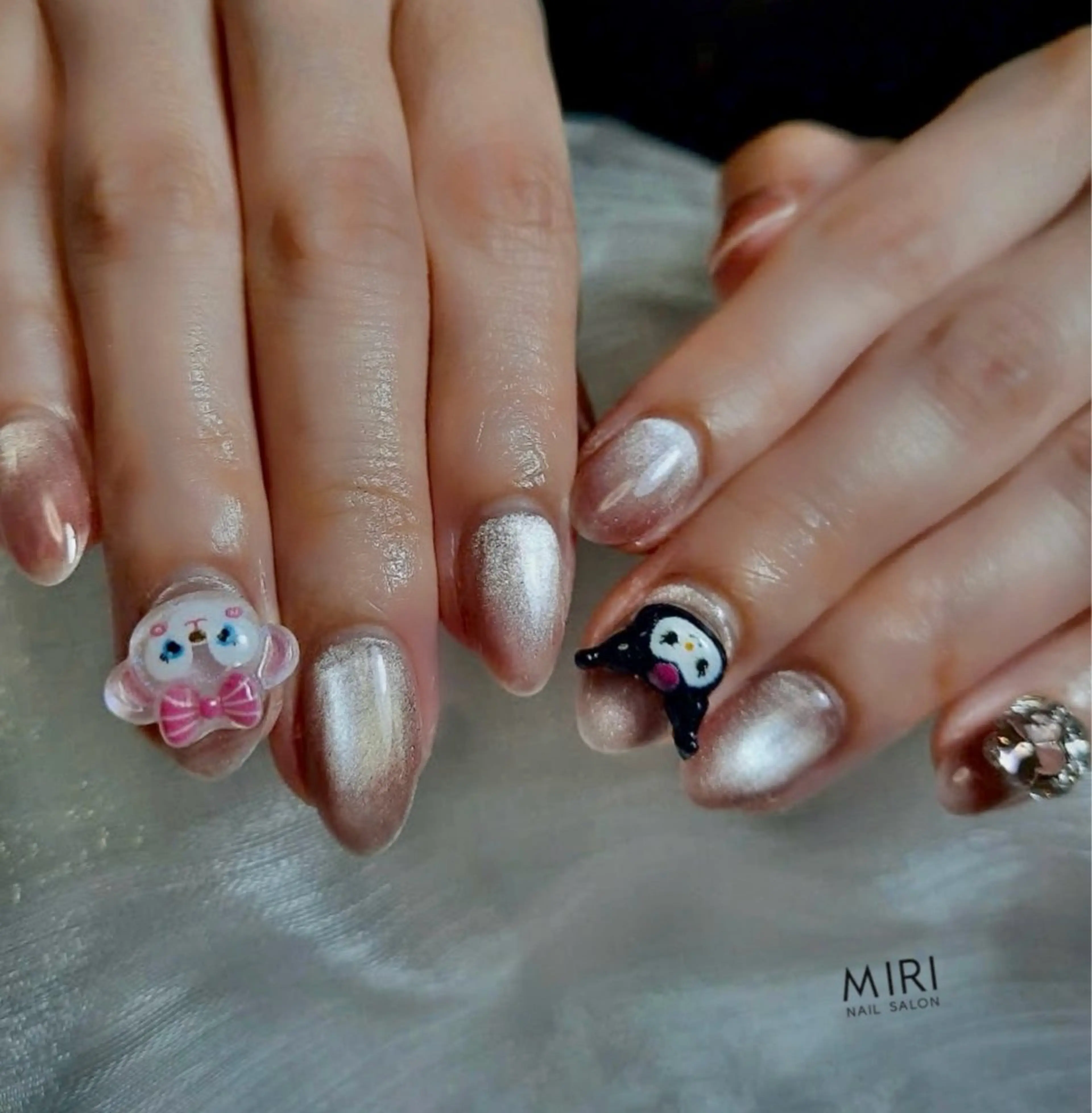 ネイル フットネイル ジェルネイル マグネットネイル 持ち込み ニュアンスネイル ハンドネイル Miri nail salonのネイルデザイン