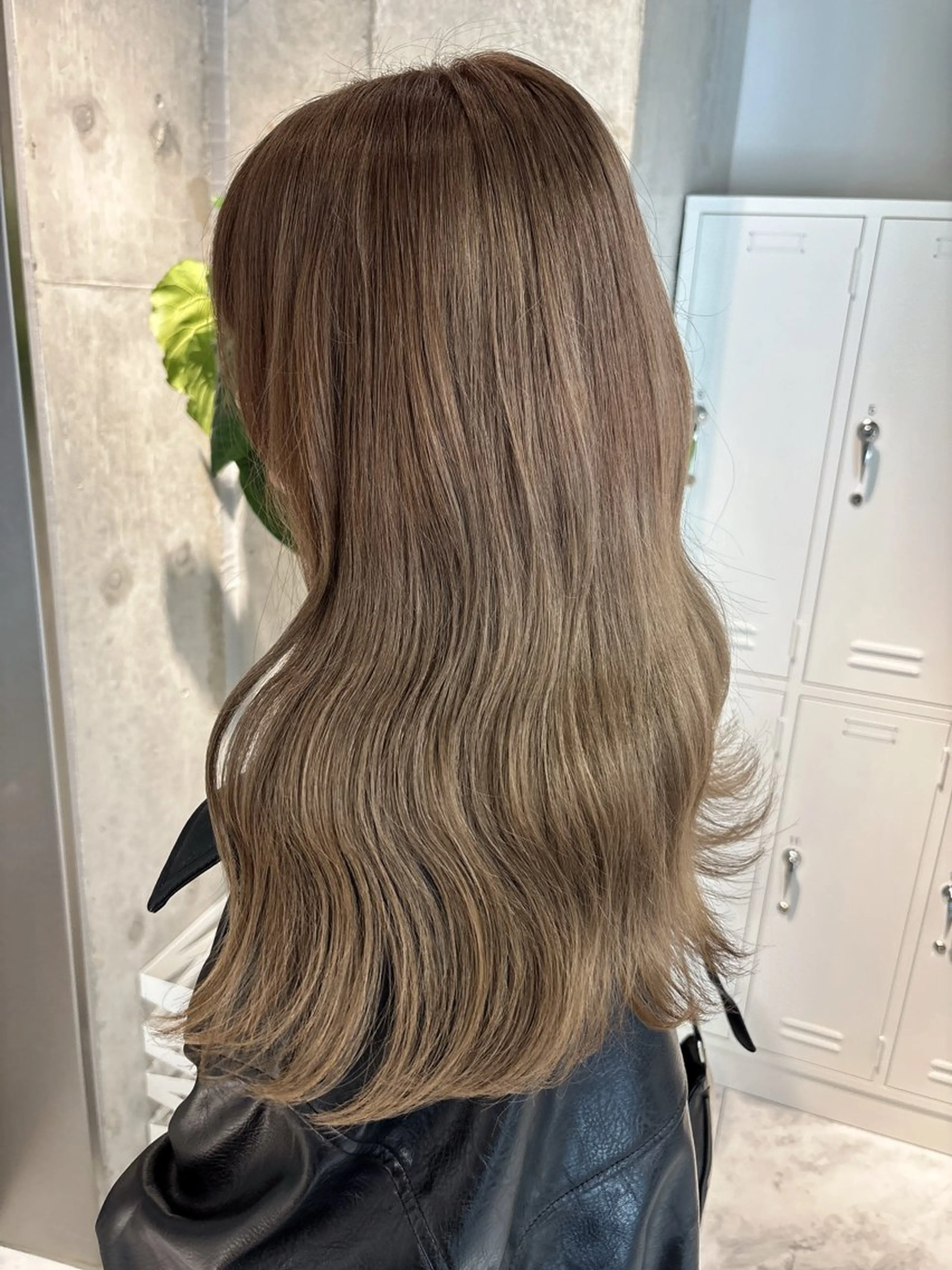 ミディアム カラー ブリーチ ボブ 韓国風ヘア レイヤーカット トリートメント ヘアカラー rina／ベージュ ワンホン/韓国ヘアのヘアスタイル