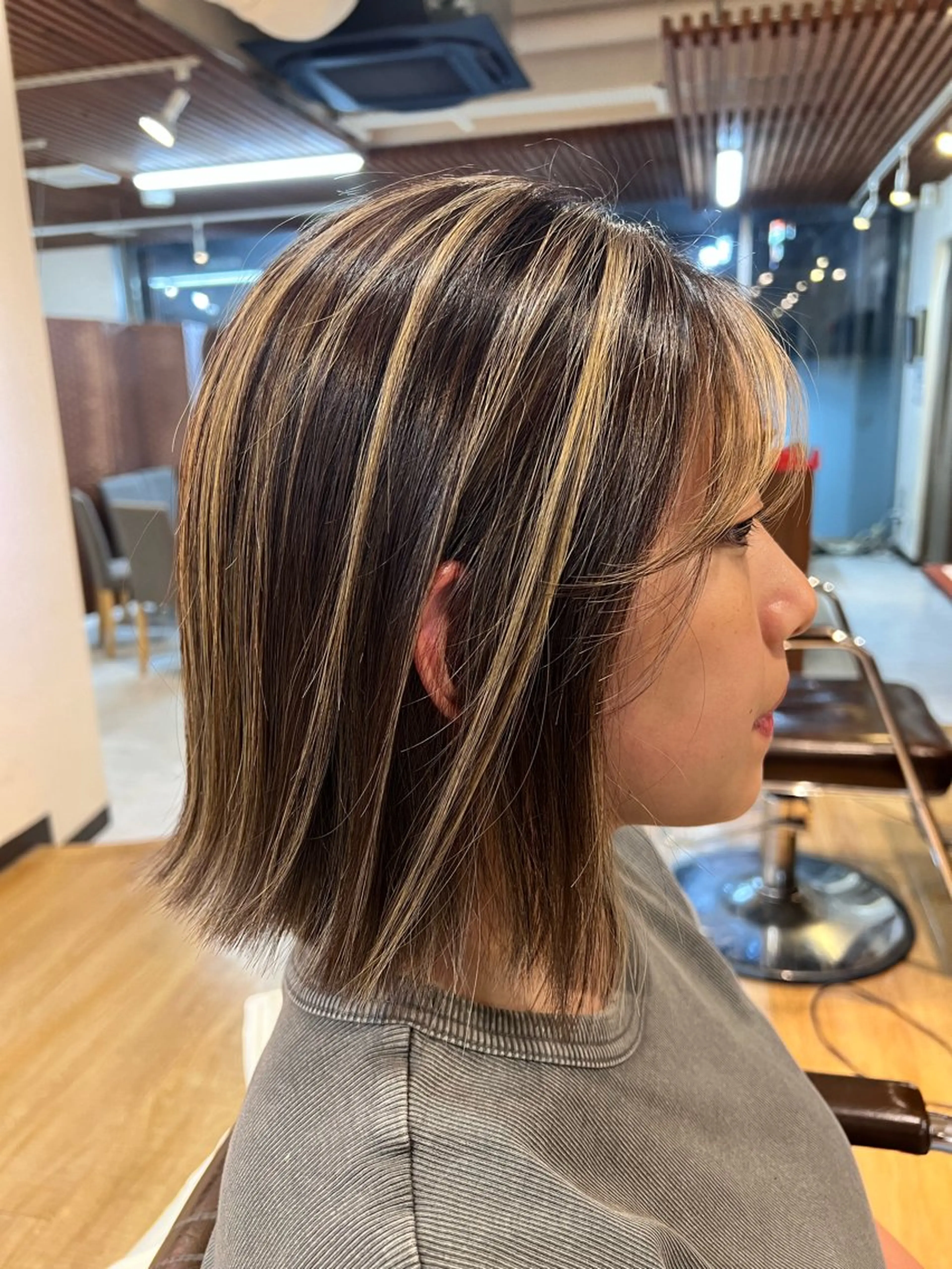 ショート カラー ハイライトカラー ハイライト カット ヘアカラー デザインカラー／ ハイトーン／竹井俊介のヘアスタイル