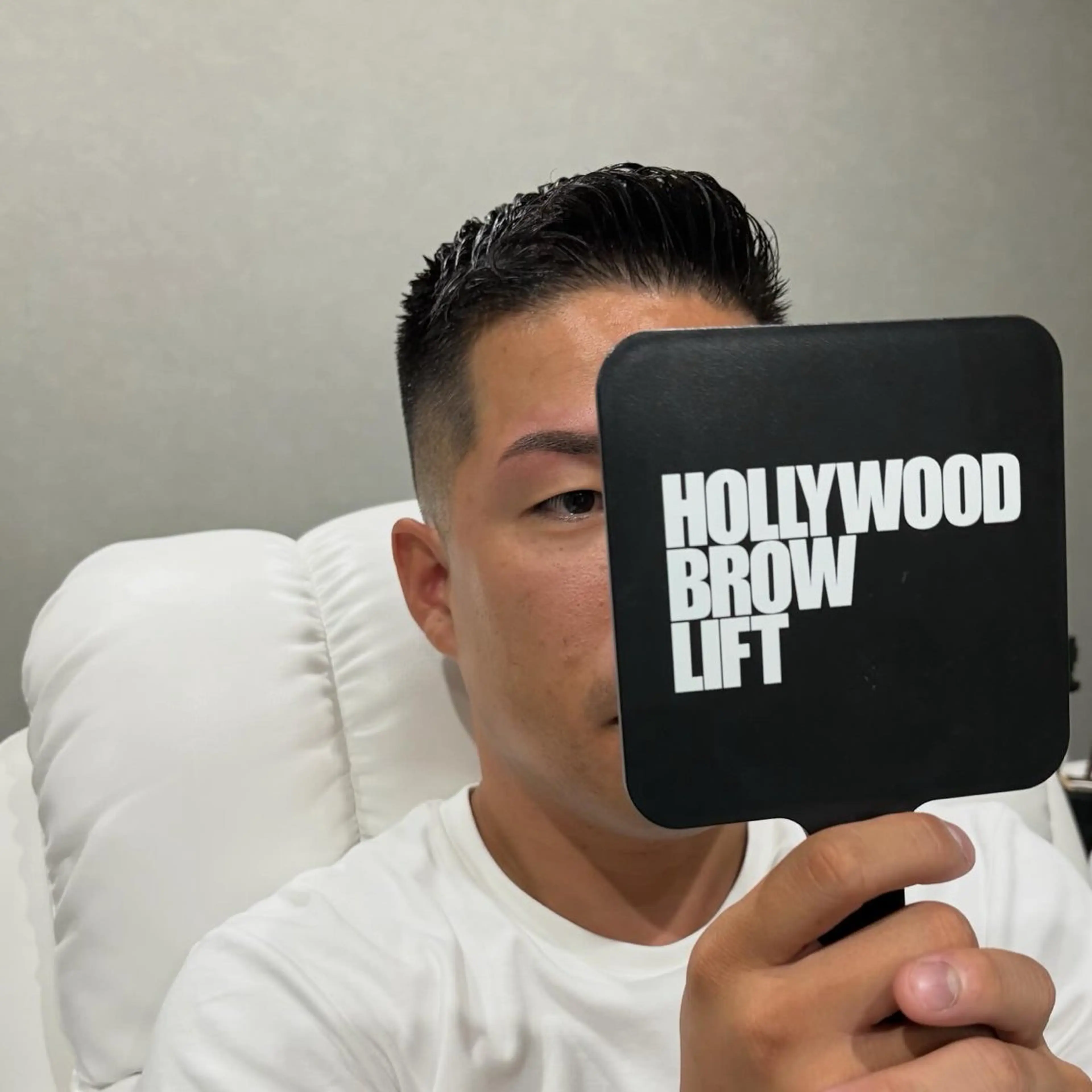 メンズ アイブロウ ハリウッドブロウリフト メンズアイブロウ 韓国肌管理BEAUTY-SALON Teena【ティーナ】ララピール/毛穴/脱毛所属・心斎橋眉毛サロン hiyoriの眉毛・アイブロウイメージ