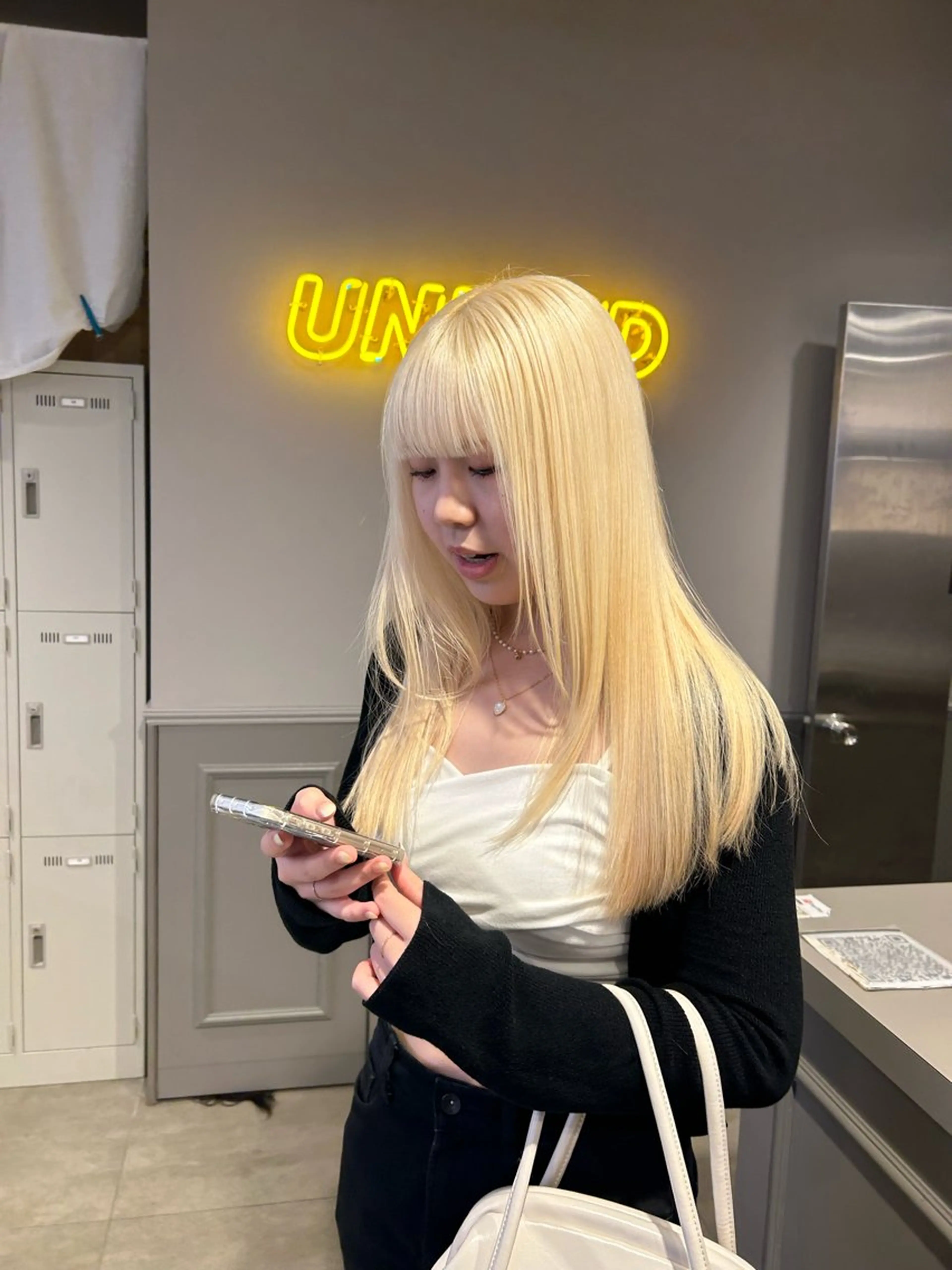 セミロング カラー ヘアカラー ヘアセット 韓国/トレンド レイヤー【101】のヘアスタイル