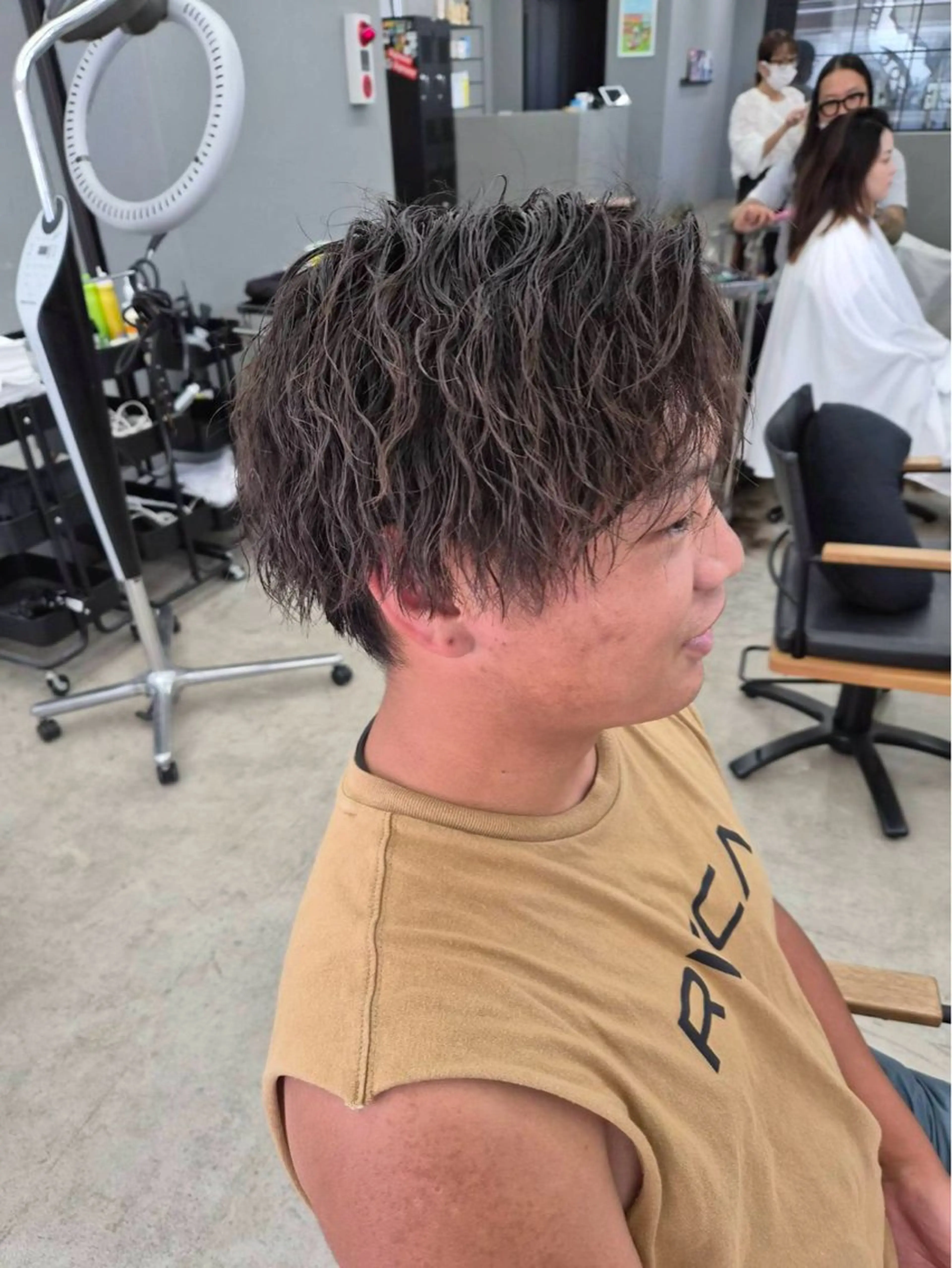 ミディアム パーマ メンズ カット パーマ メンズ専門サロン wokeのヘアスタイル