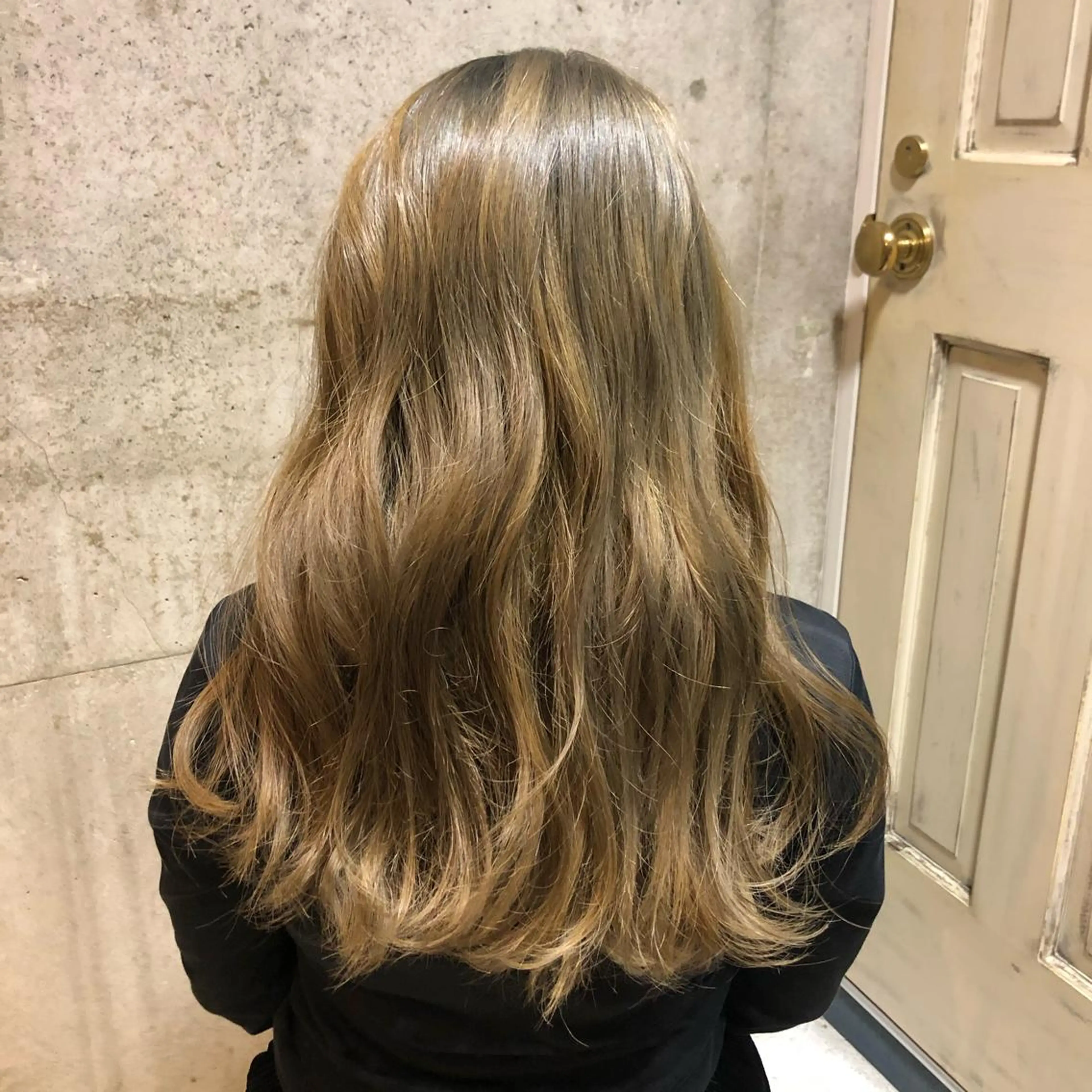 セミロング カラー ダブルカラー トリートメント やすだ しおりのその他イメージ