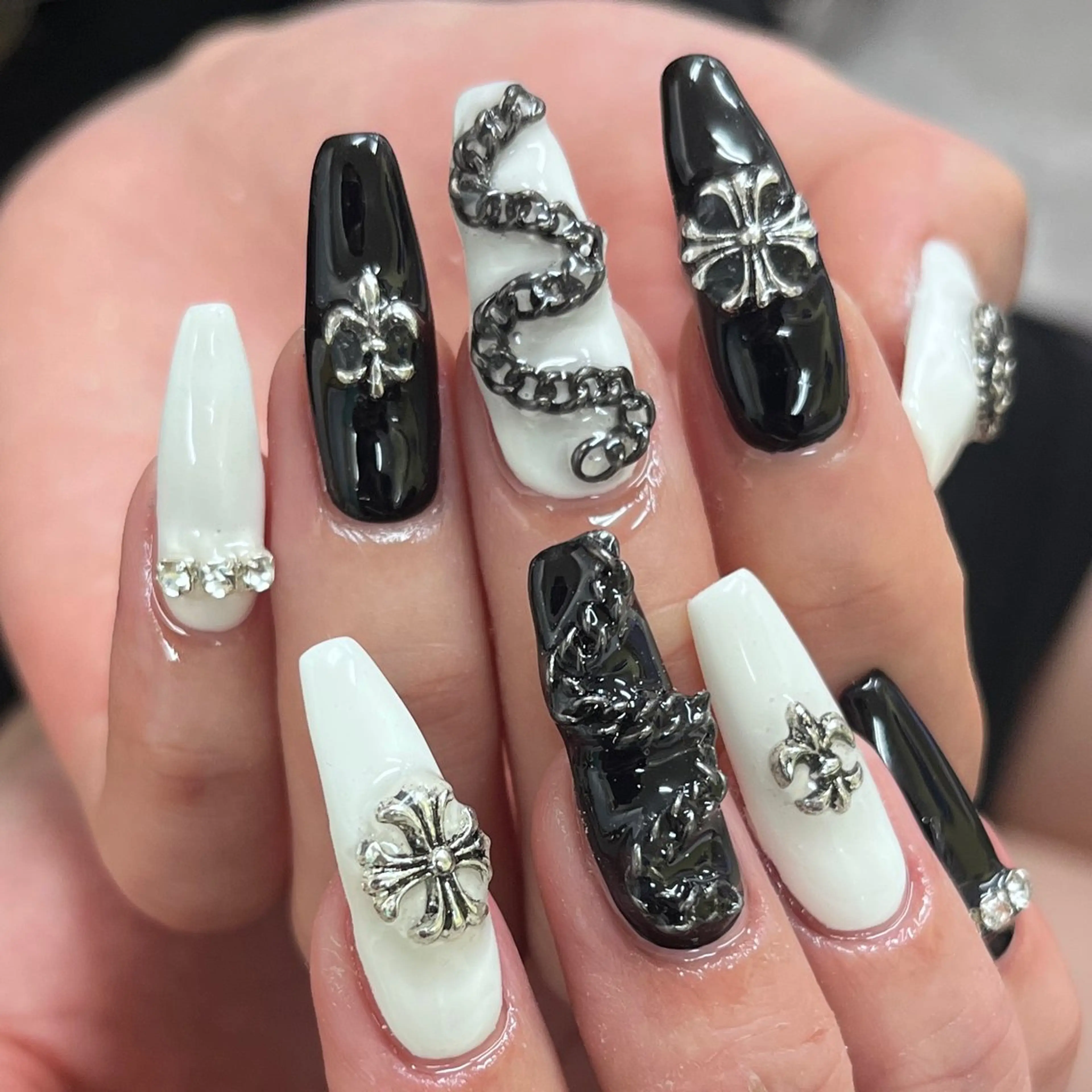 ネイル 長さ出し ハンドネイル niconail 千歳烏山店所属・niconail 🧣ayu 📍烏山のネイルデザイン