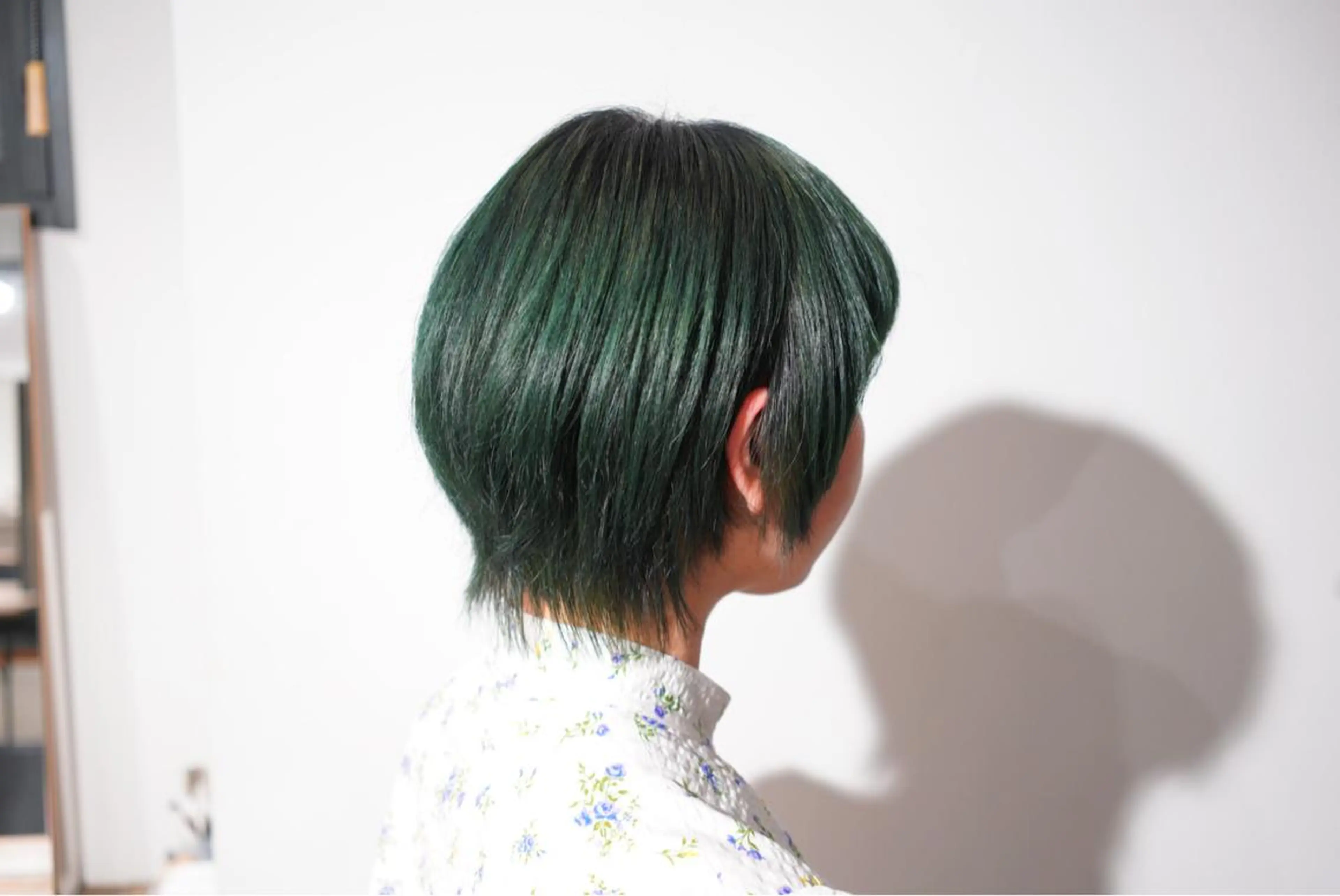 ショート カラー ヘアカラー トリートメント ハイトーン/レイヤー /ケアブリーチ石川治のヘアスタイル