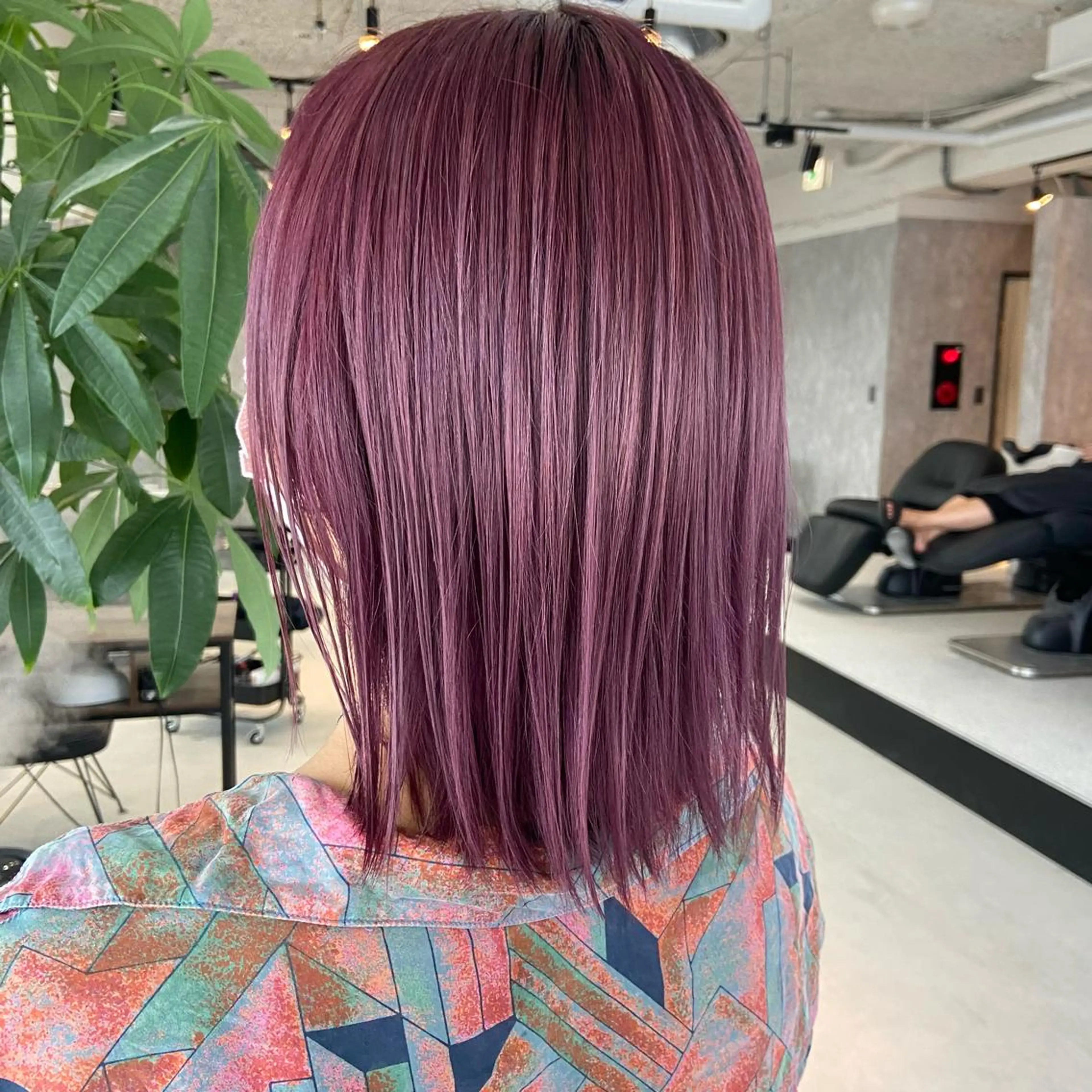 ミディアム カラー ヘアアレンジ ピンクカラー パープルカラー TIDEHAIR SHIHOのヘアスタイル