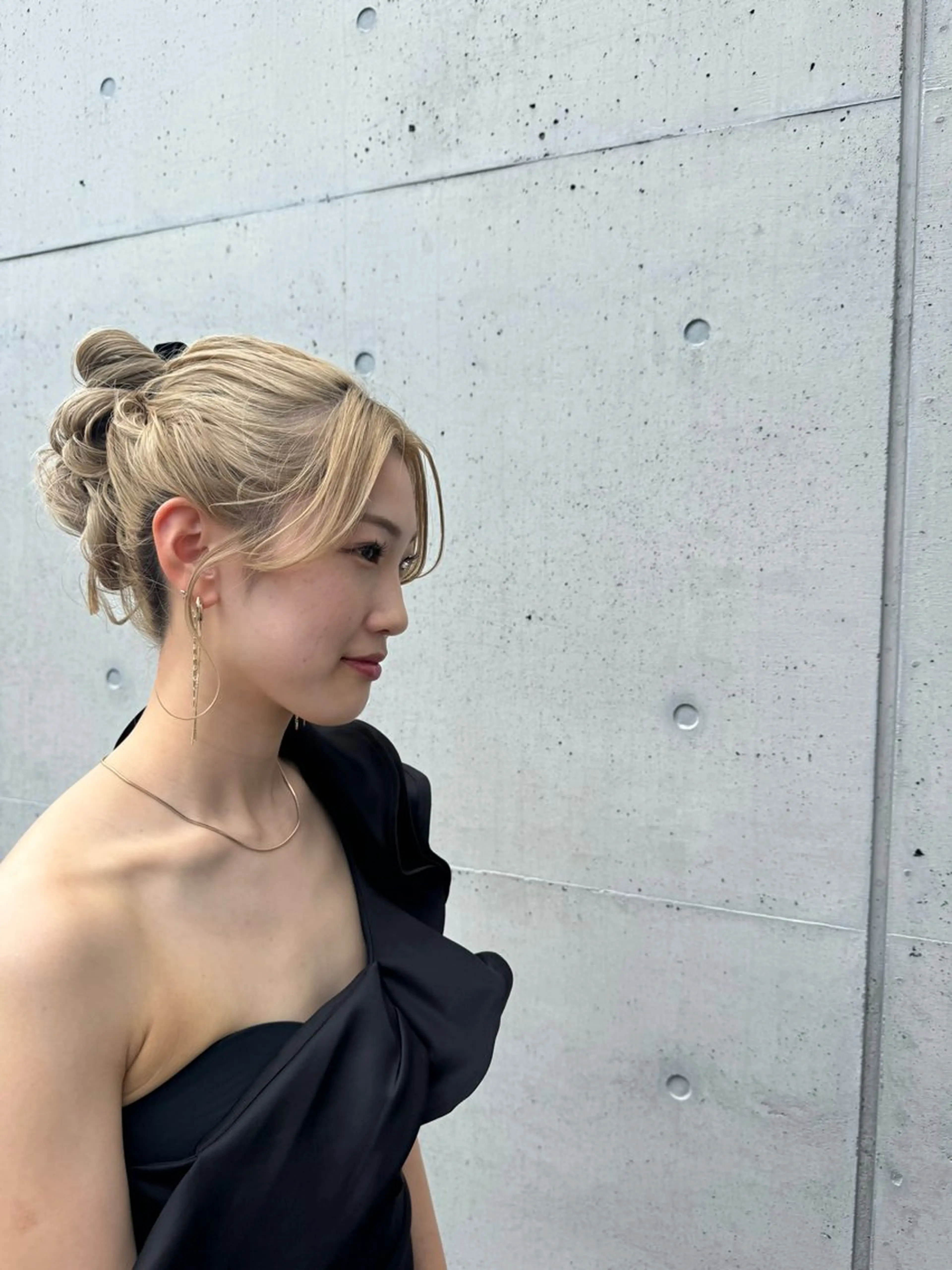 セミロング ヘアアレンジ ヘアセット 秋元 菜摘のヘアスタイル