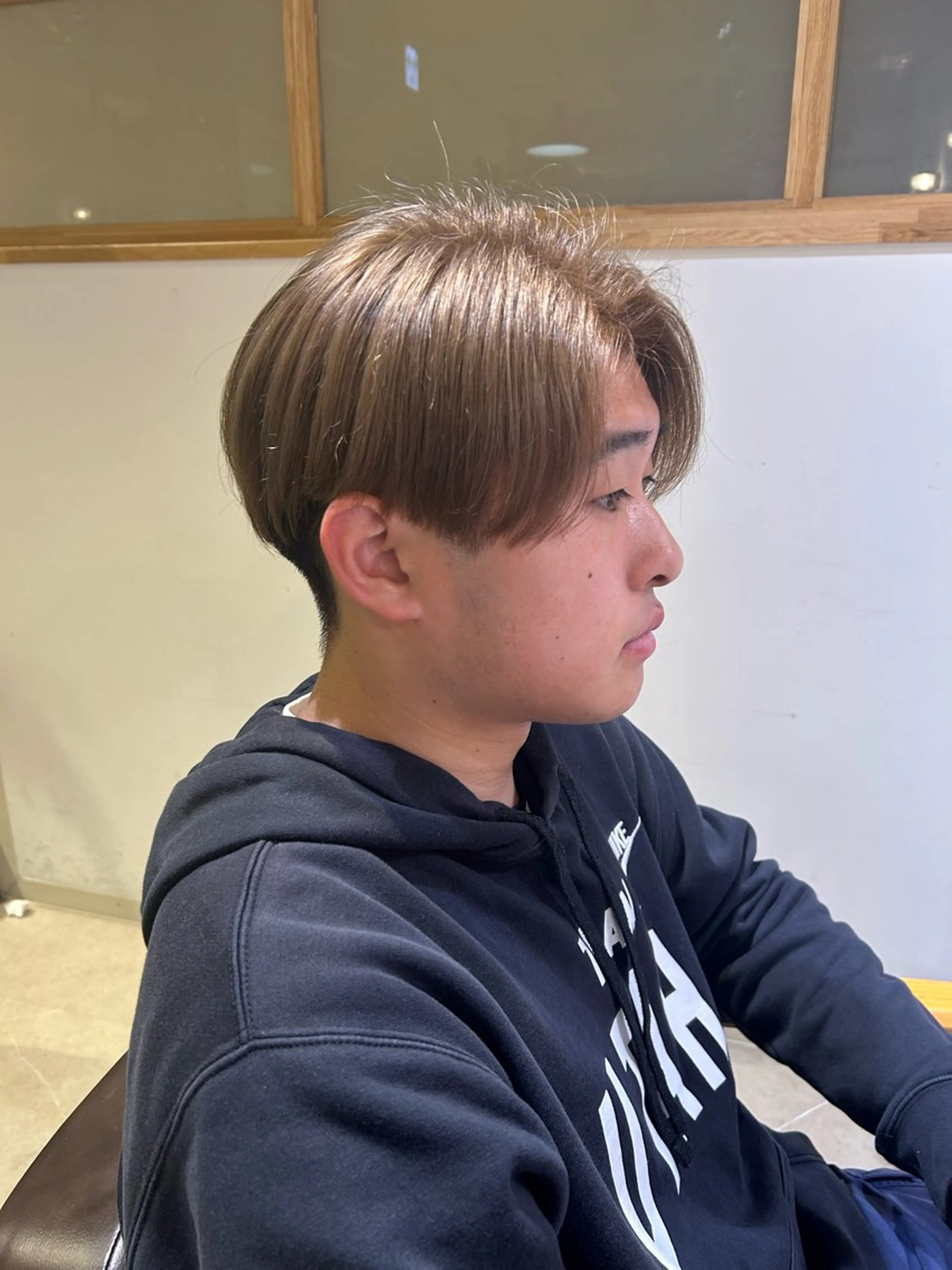 カラー メンズ メンズブリーチ センターパート メンズハイトーン ブリーチ ハイトーンカラー SHICUNE /ミホのヘアスタイル