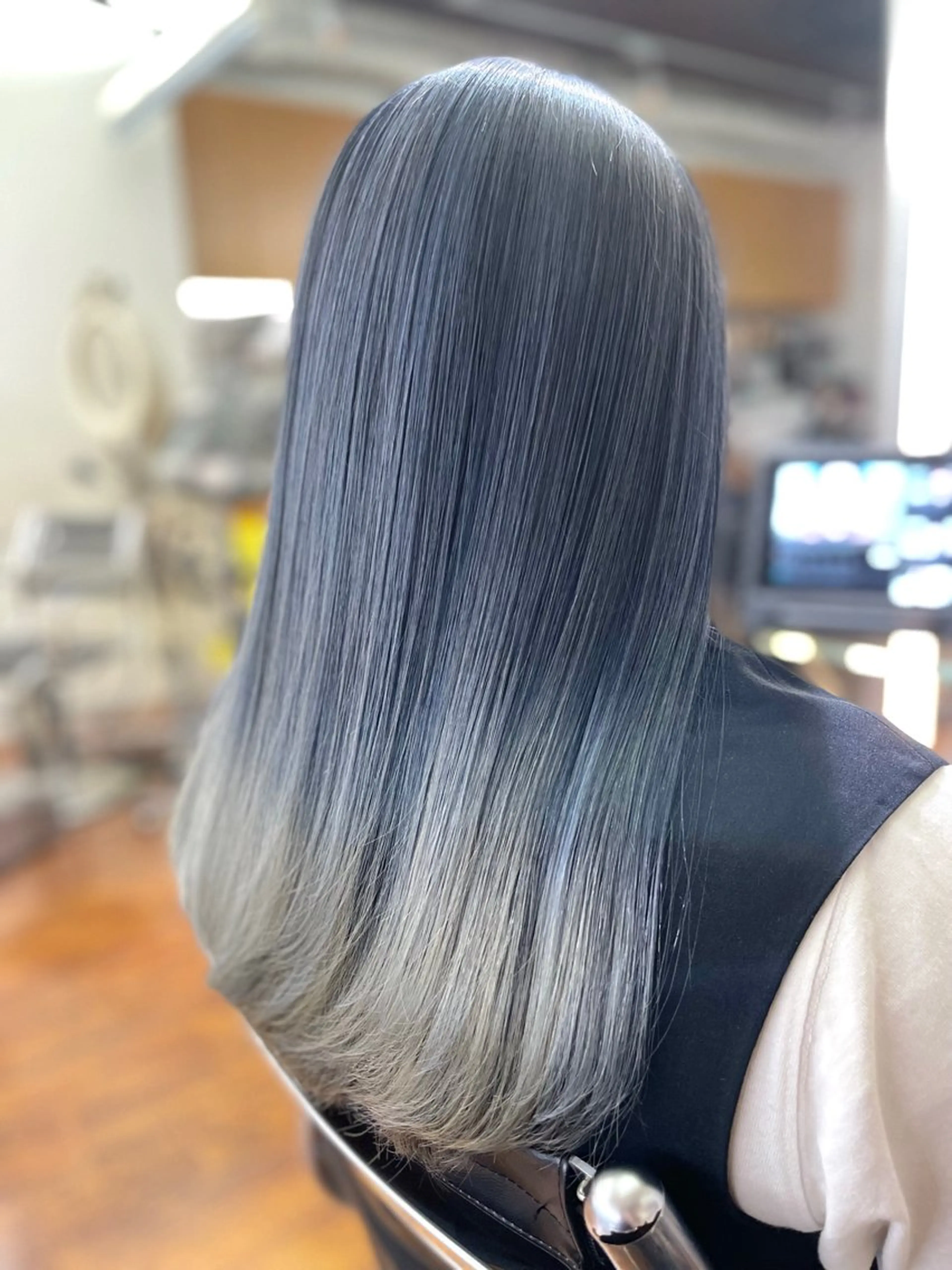 ロング アッシュ レイヤーカット CIEL所属・バレイヤージュ⭐️ 栄/舩木裕矢のヘアスタイル