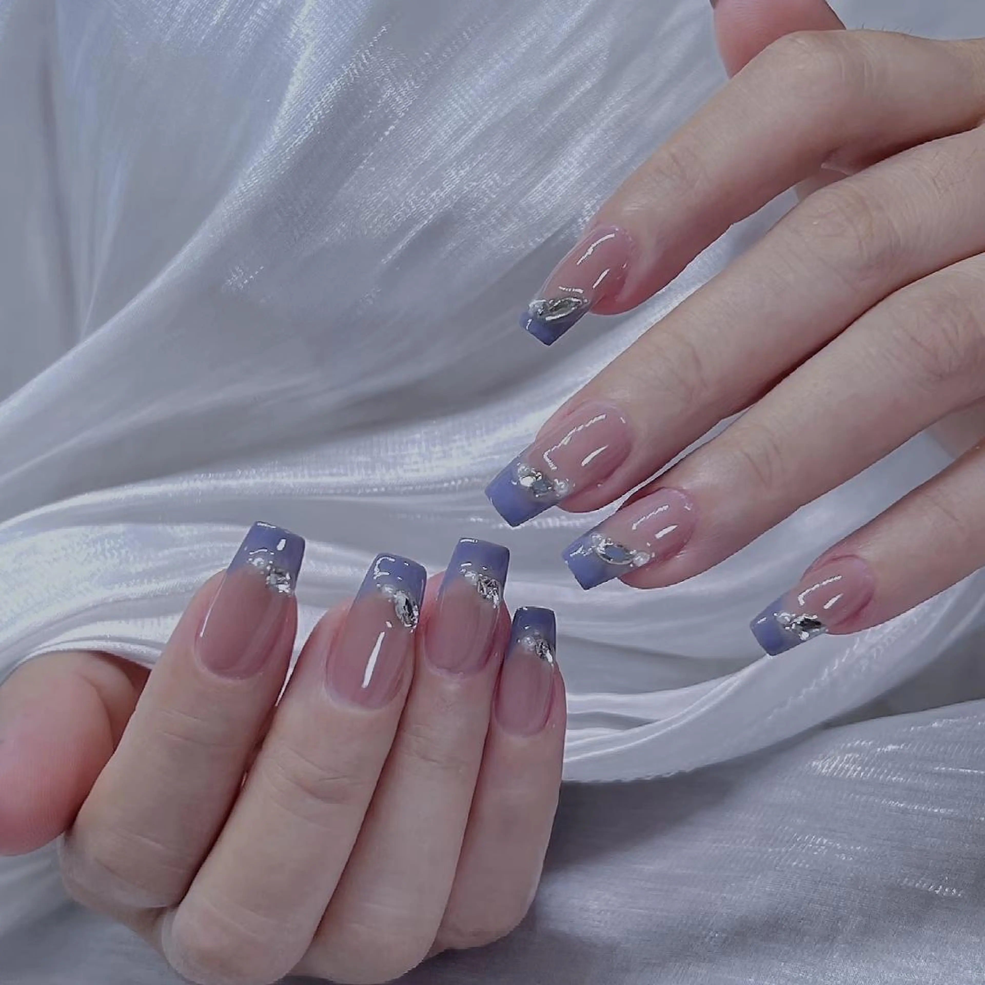 ネイル ハンドネイル ハンドケア DEMAIN- 🌹のネイルデザイン