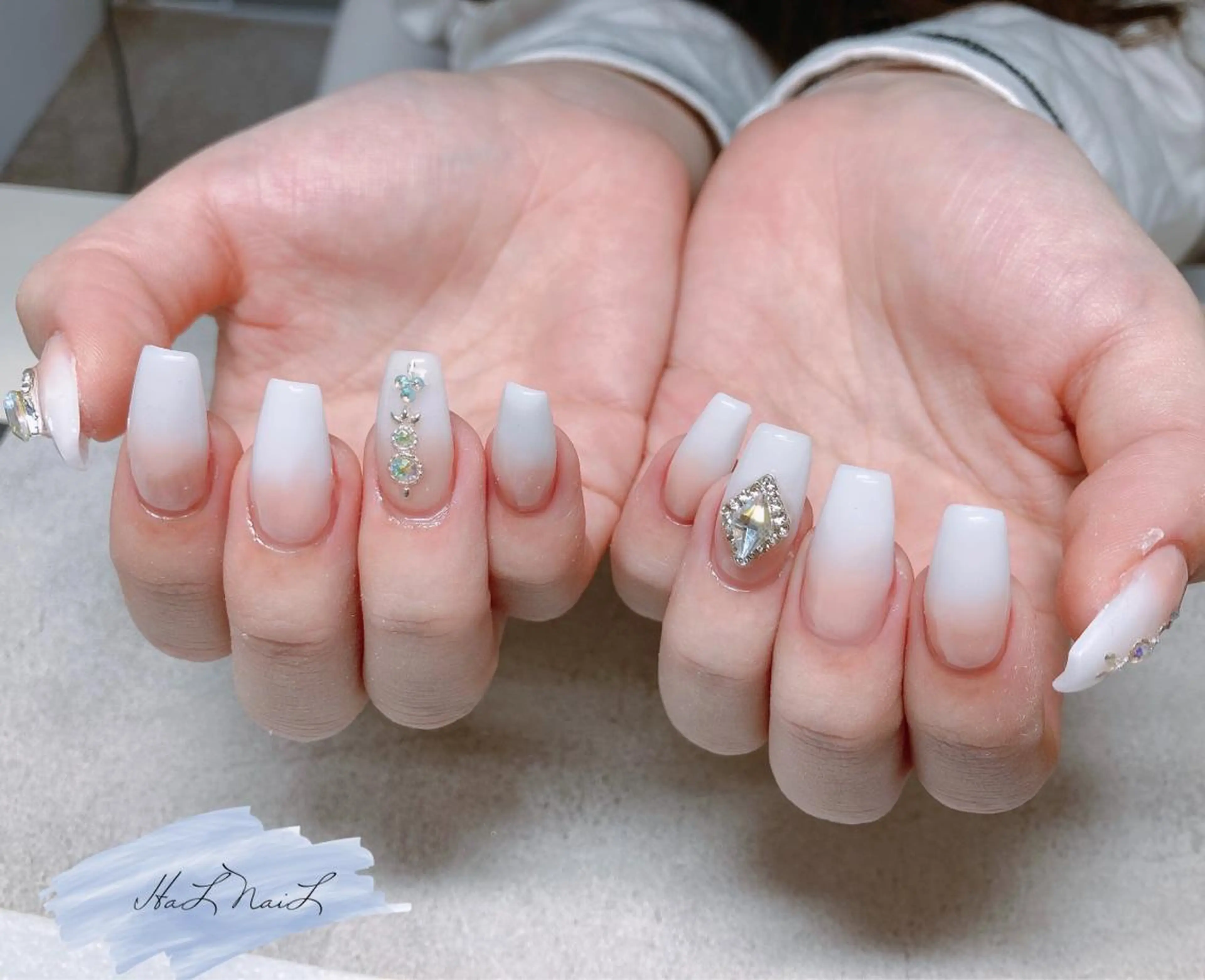 ネイル 持ち込み ハンドネイル HaL NaiLのネイルデザイン