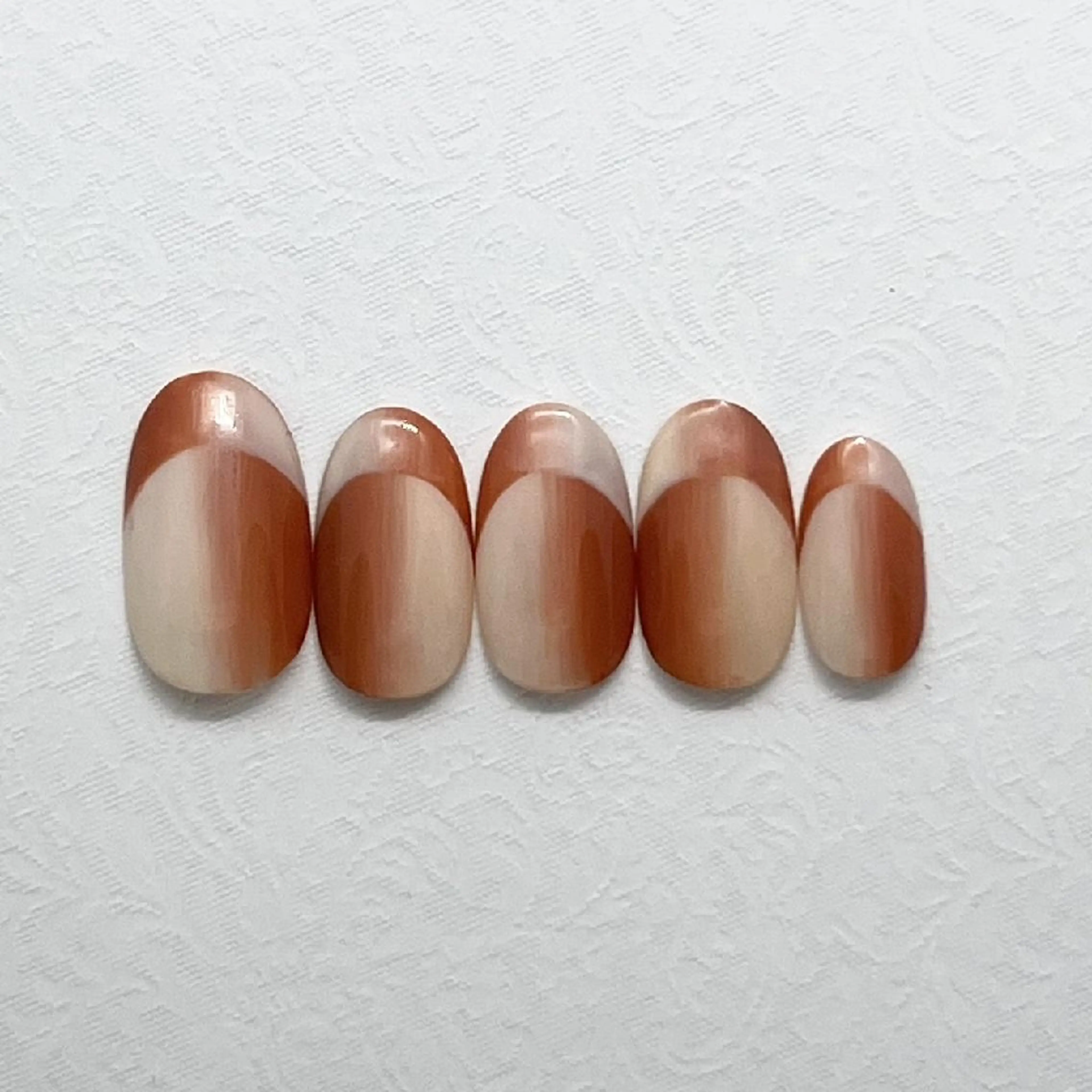 ネイル フレンチネイル オンブレフレンチ nailsalon RIRIOのネイルデザイン