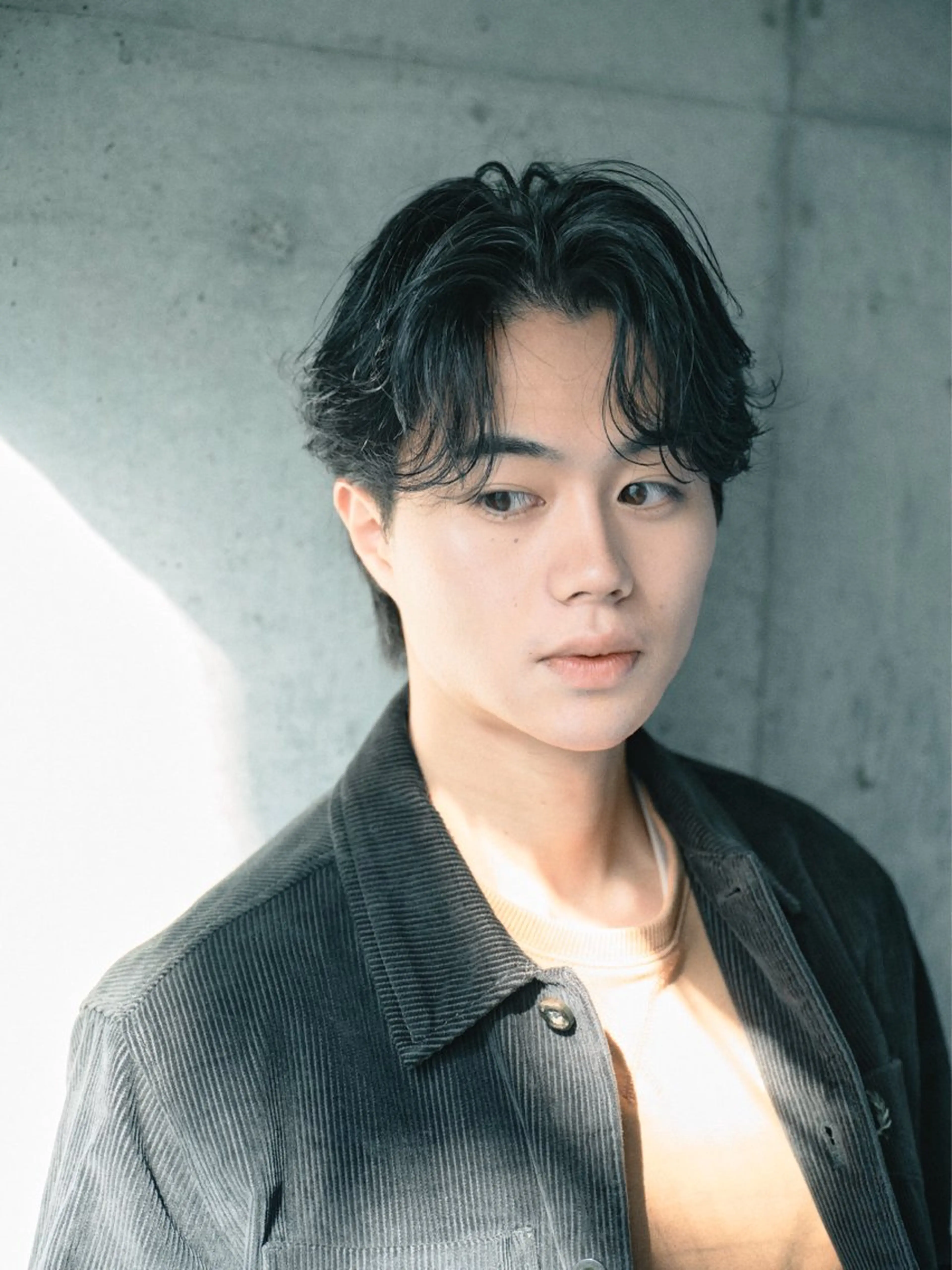 ‼️メンズ人気No.1メニュー‼️骨格補正カット＋眉カット🫧の写真