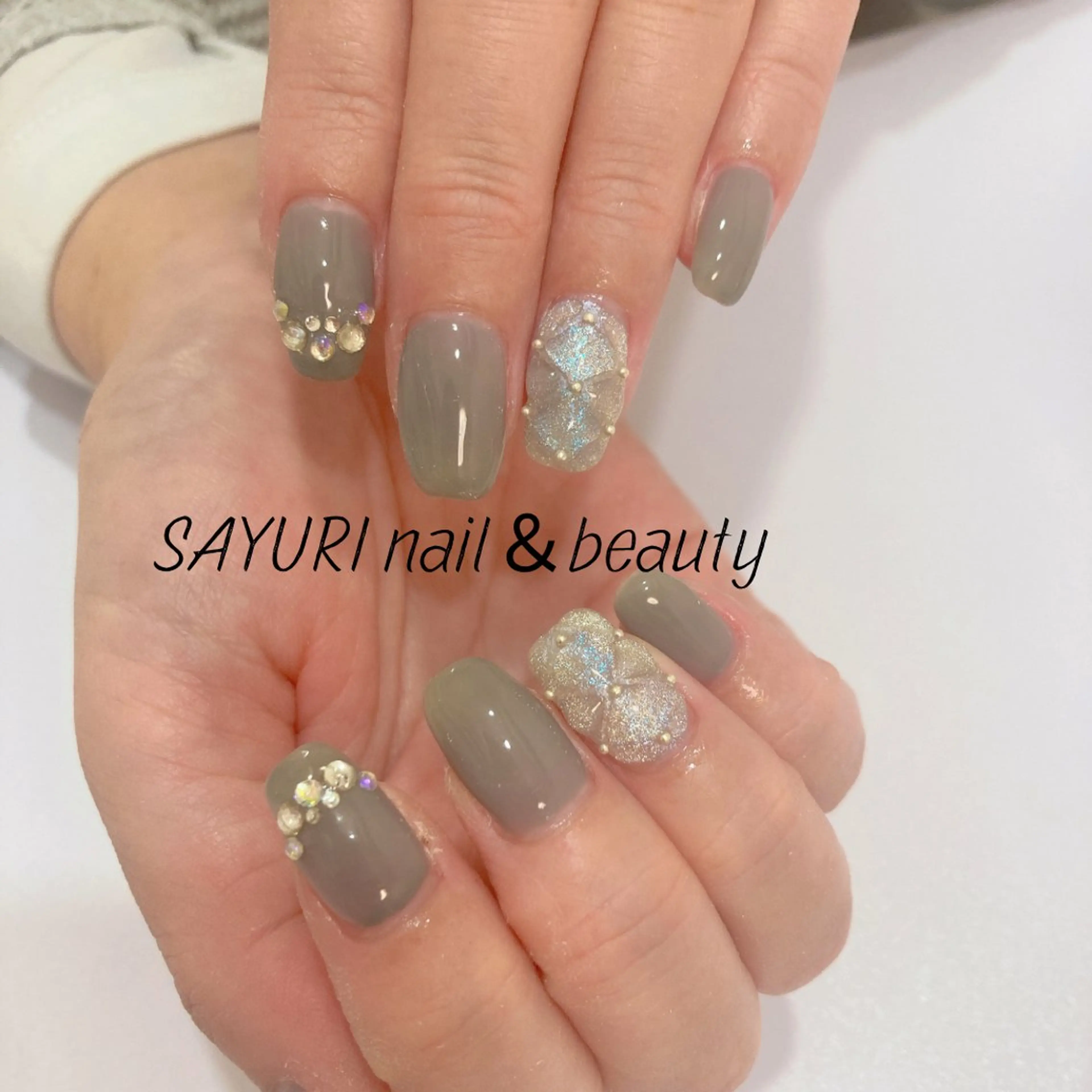 ネイル 冬ネイル ハンドネイル さゆりネイル&ビューティーサロン所属・古屋 早友里のネイルデザイン