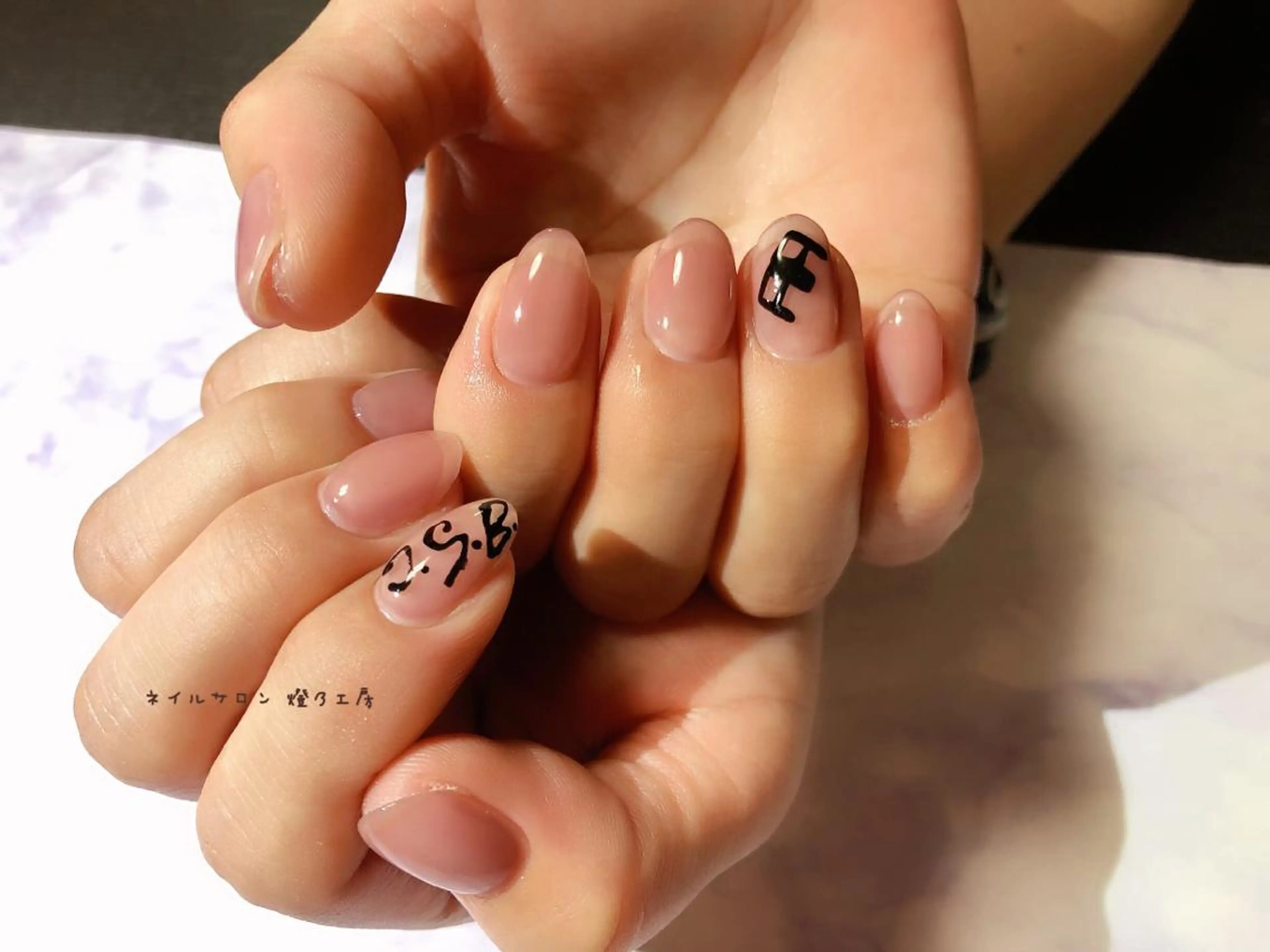 ネイル 伊藤 美里のネイルデザイン