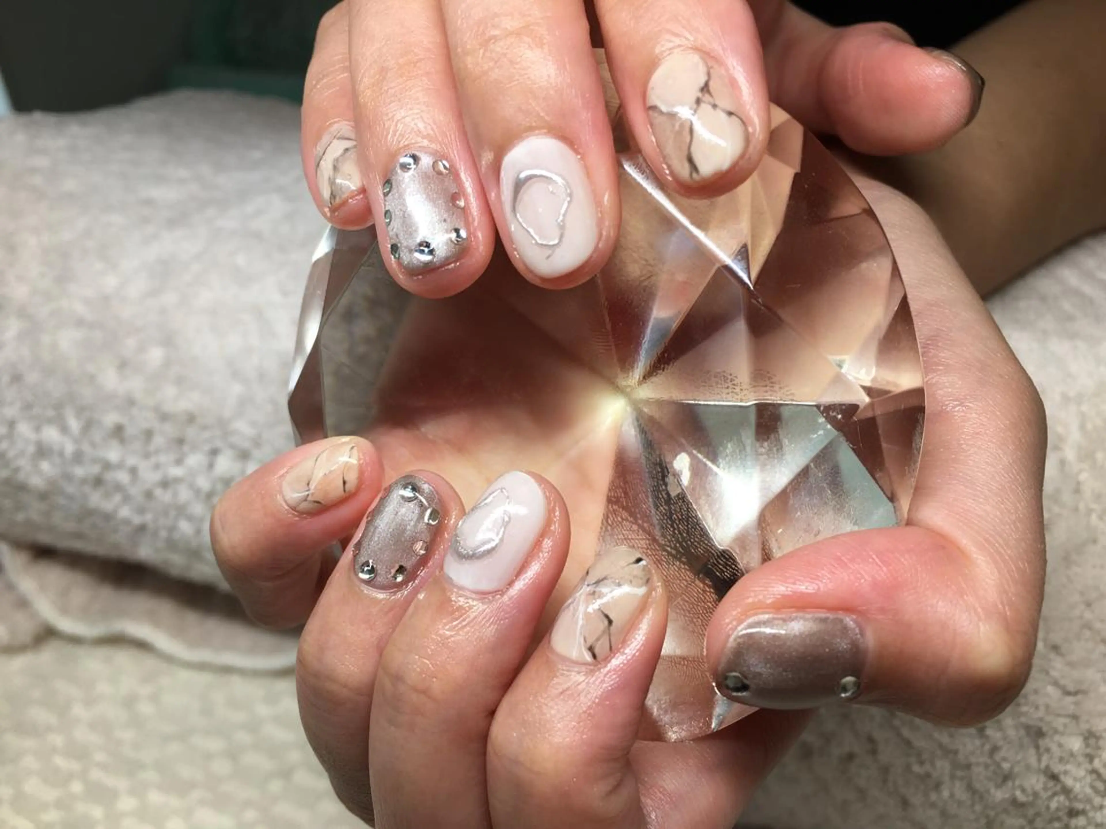 ネイル ショートネイル Beauty Salon Mirei所属・ﾋﾞｭｰﾃｨｰｻﾛﾝ Mirei 山下の眉毛・アイブロウイメージ