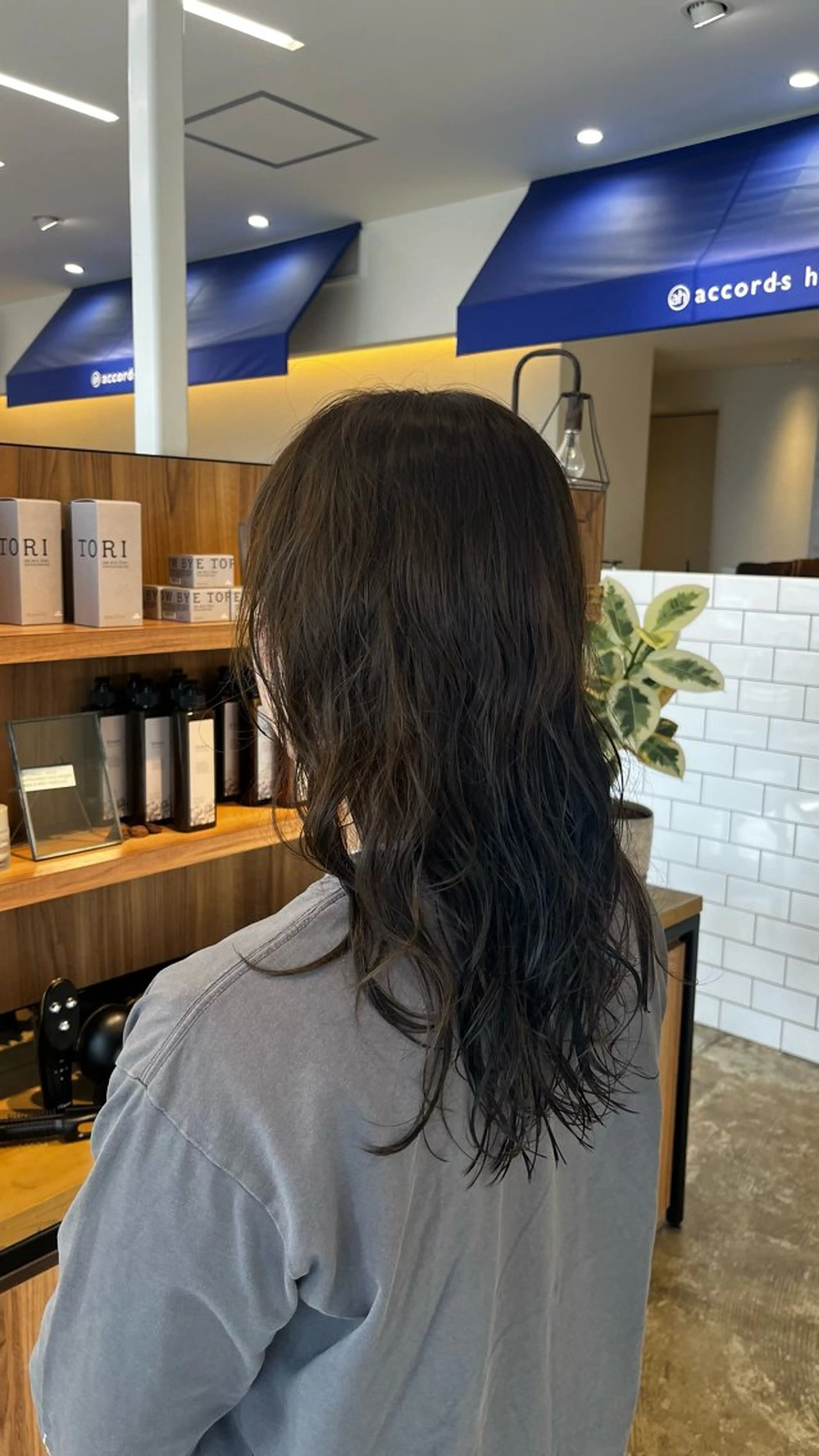 カラー 坂下 かのんのヘアスタイル