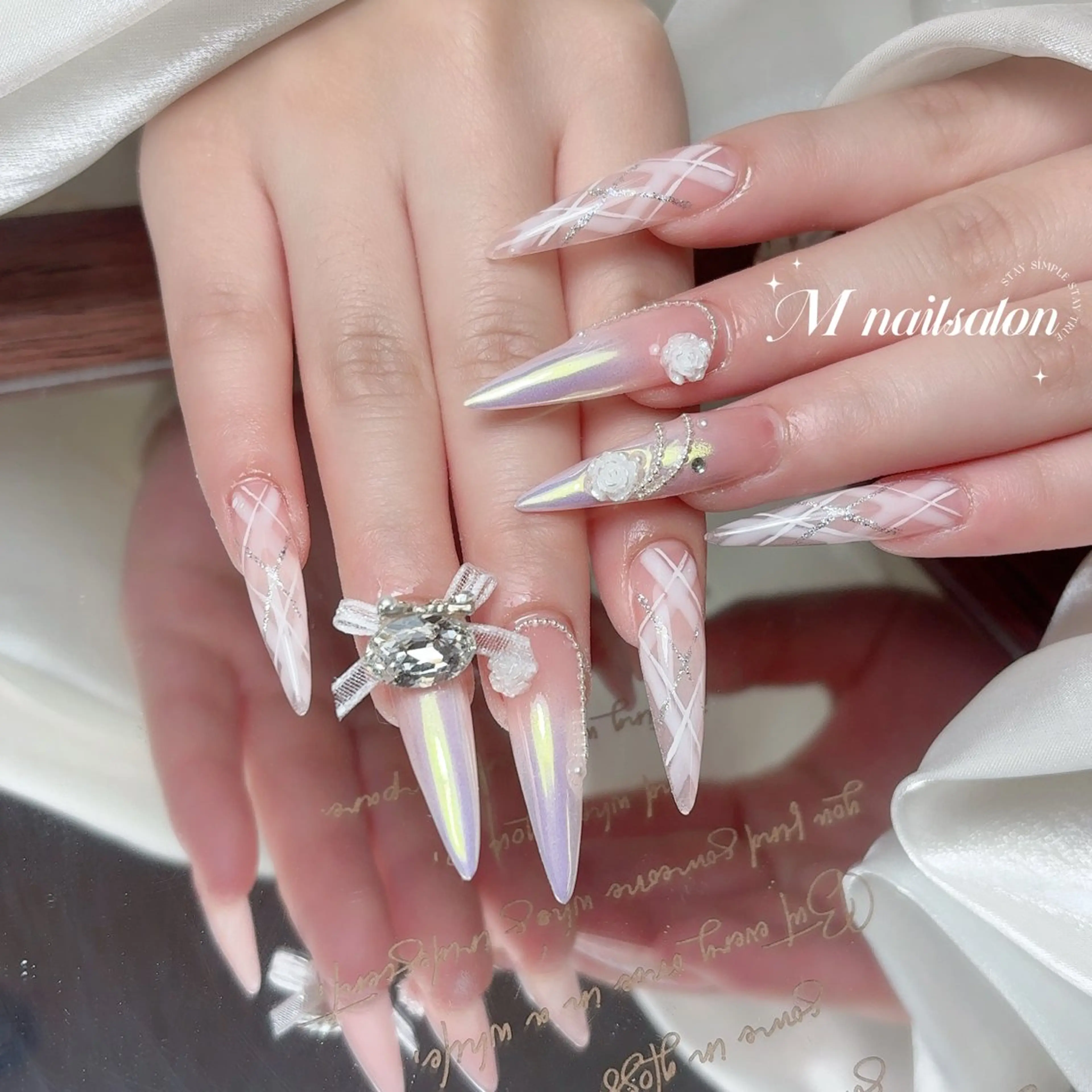 ネイル ハンドネイル 🎀M nails✨ ビューティーのネイルデザイン