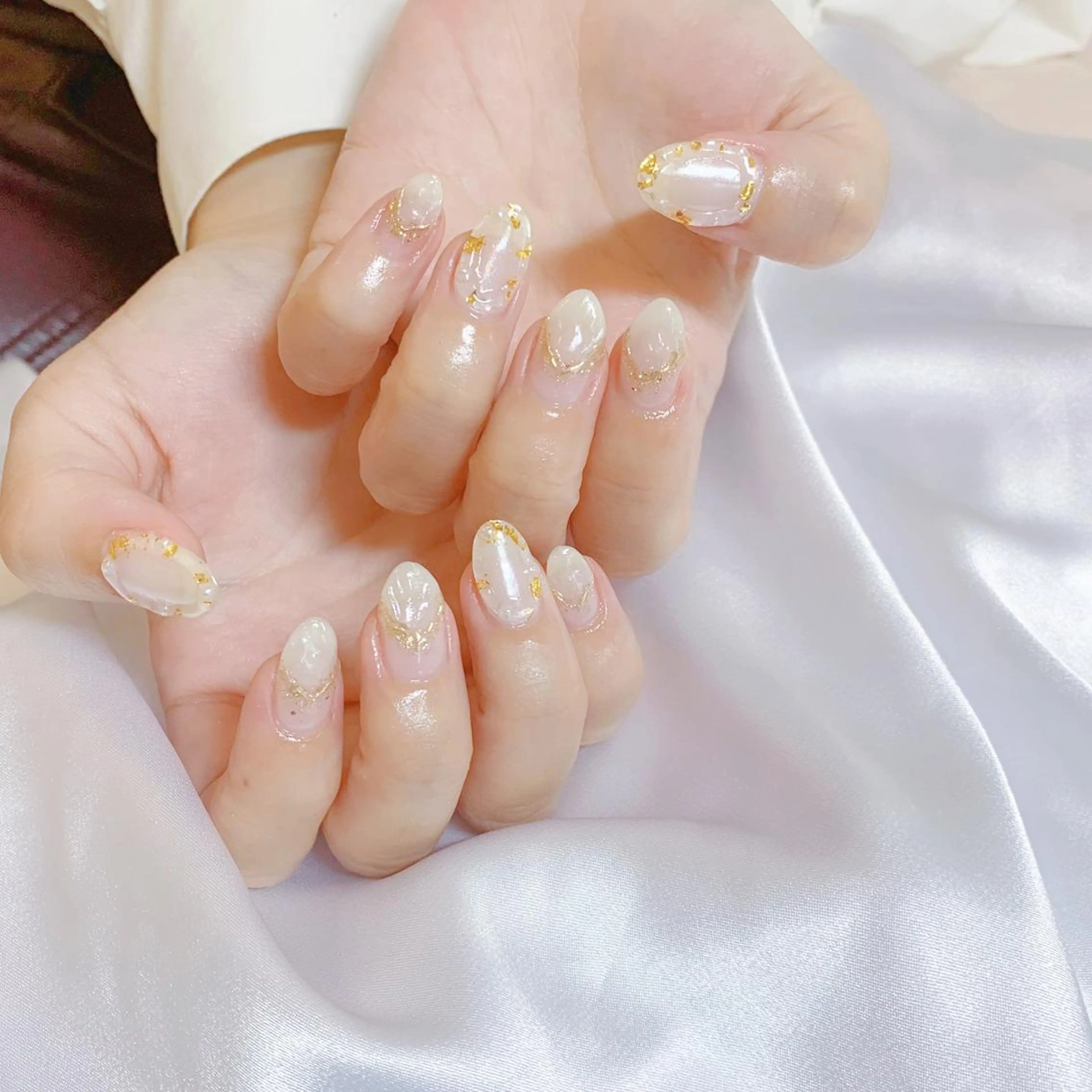 ネイル オーロラネイル フットネイル フレンチネイル ジェルネイル 韓国ネイル ハンドネイル ハンドケア 【ENサロン】 Rei🎀Nailのネイルデザイン