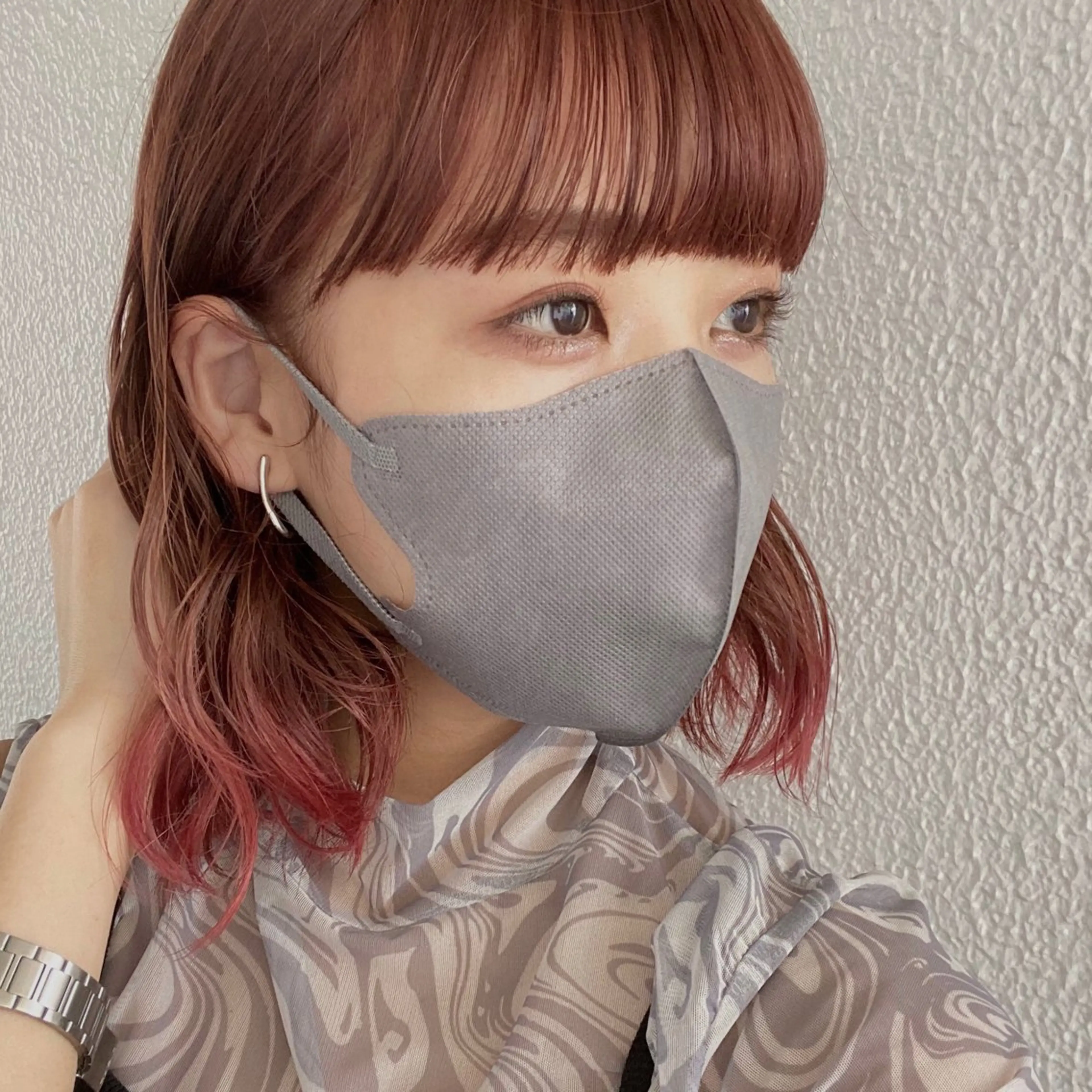 ワンカラー＋グラデーション(ブリーチ込み)の写真