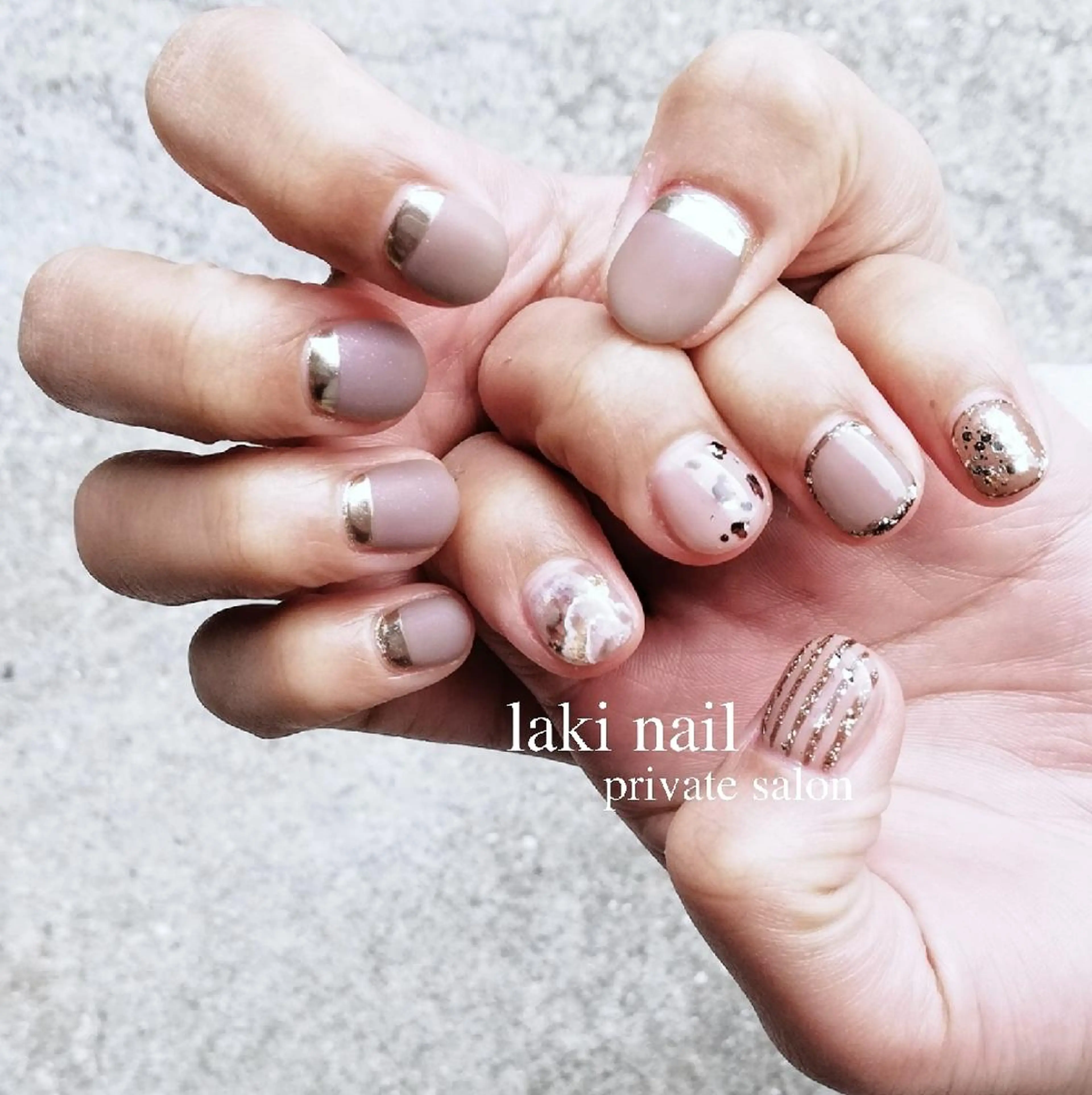 ショート ネイル ショートヘア アニマル柄 マットネイル ミラーネイル ニュアンスネイル ハンドネイル by lakiのネイルデザイン