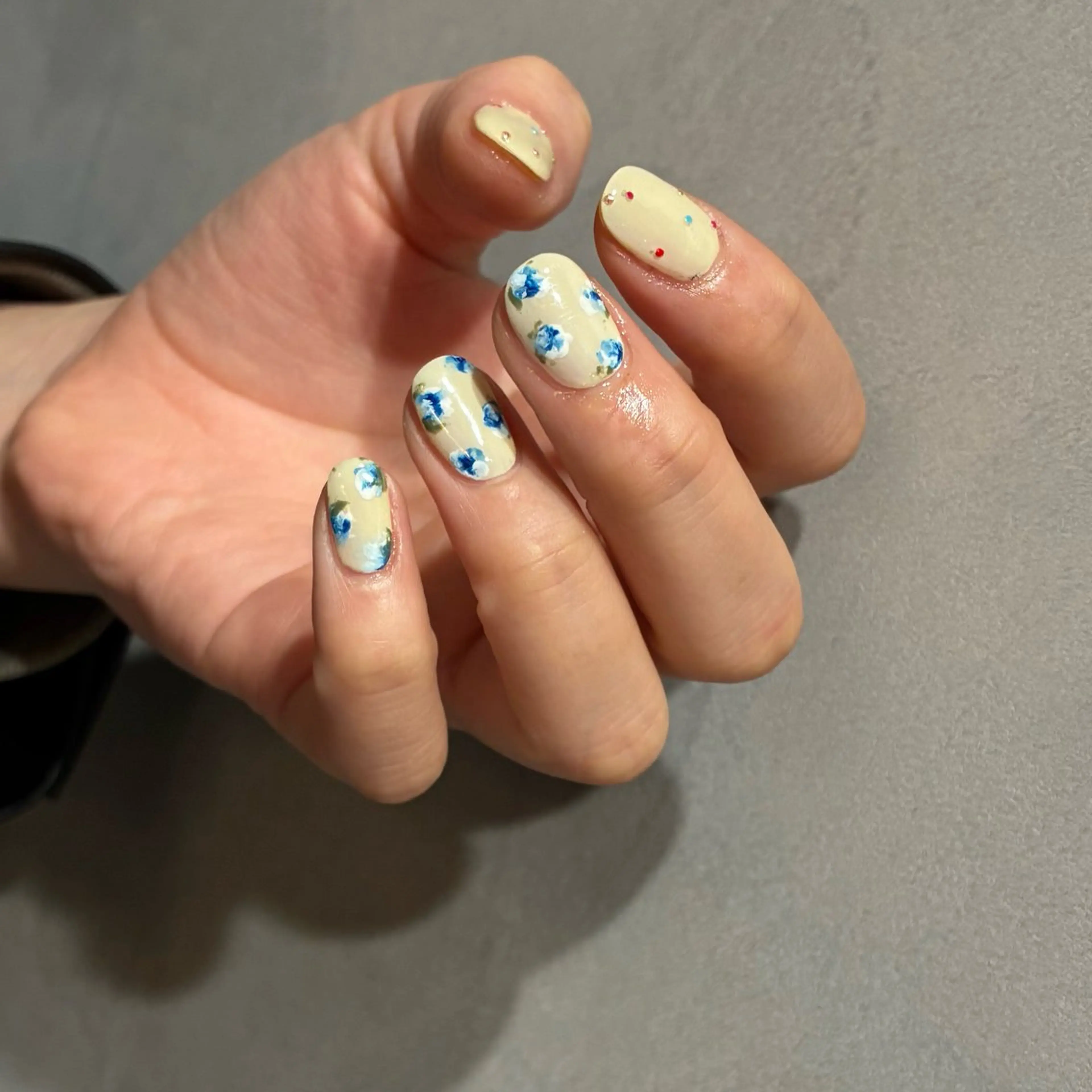 ネイル ハンドネイル SALON VILLAGE AOYAMA 2nd.所属・NAKAMURA HARUKAのネイルデザイン