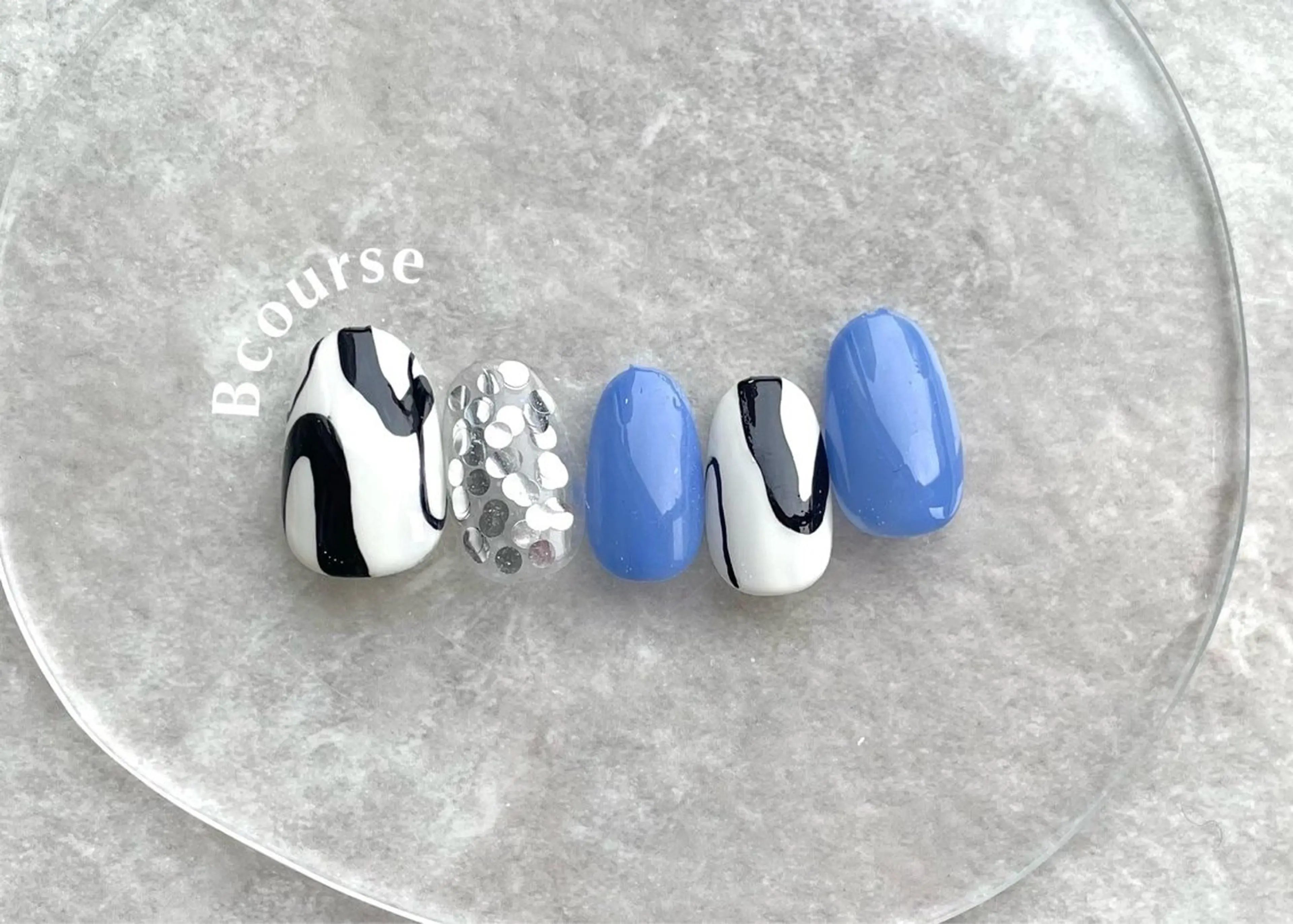 ネイル ハンドネイル 0203ムニムサン 💙Sayakaのネイルデザイン