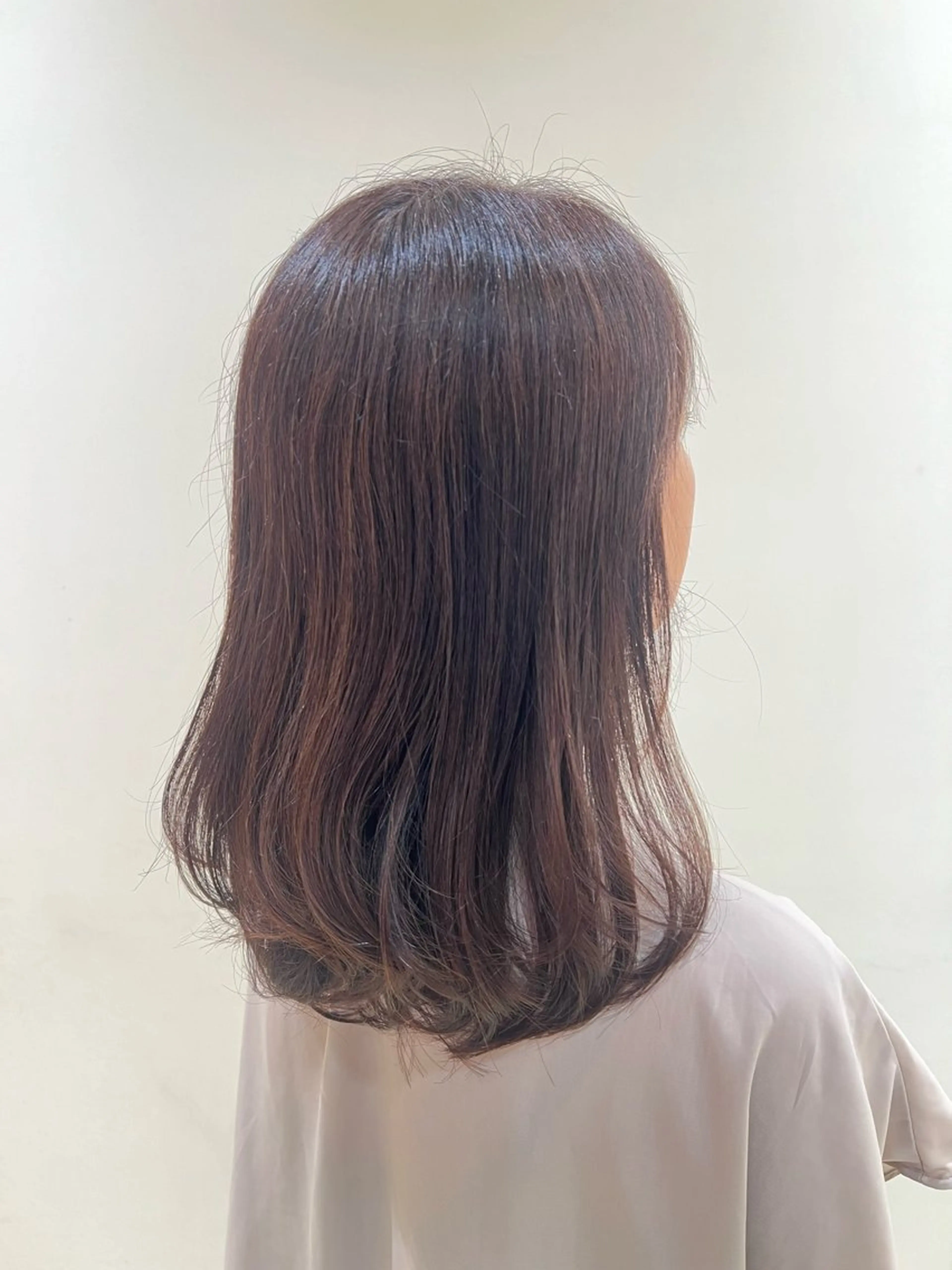 セミロング カラー 吉澤 杏美のヘアスタイル