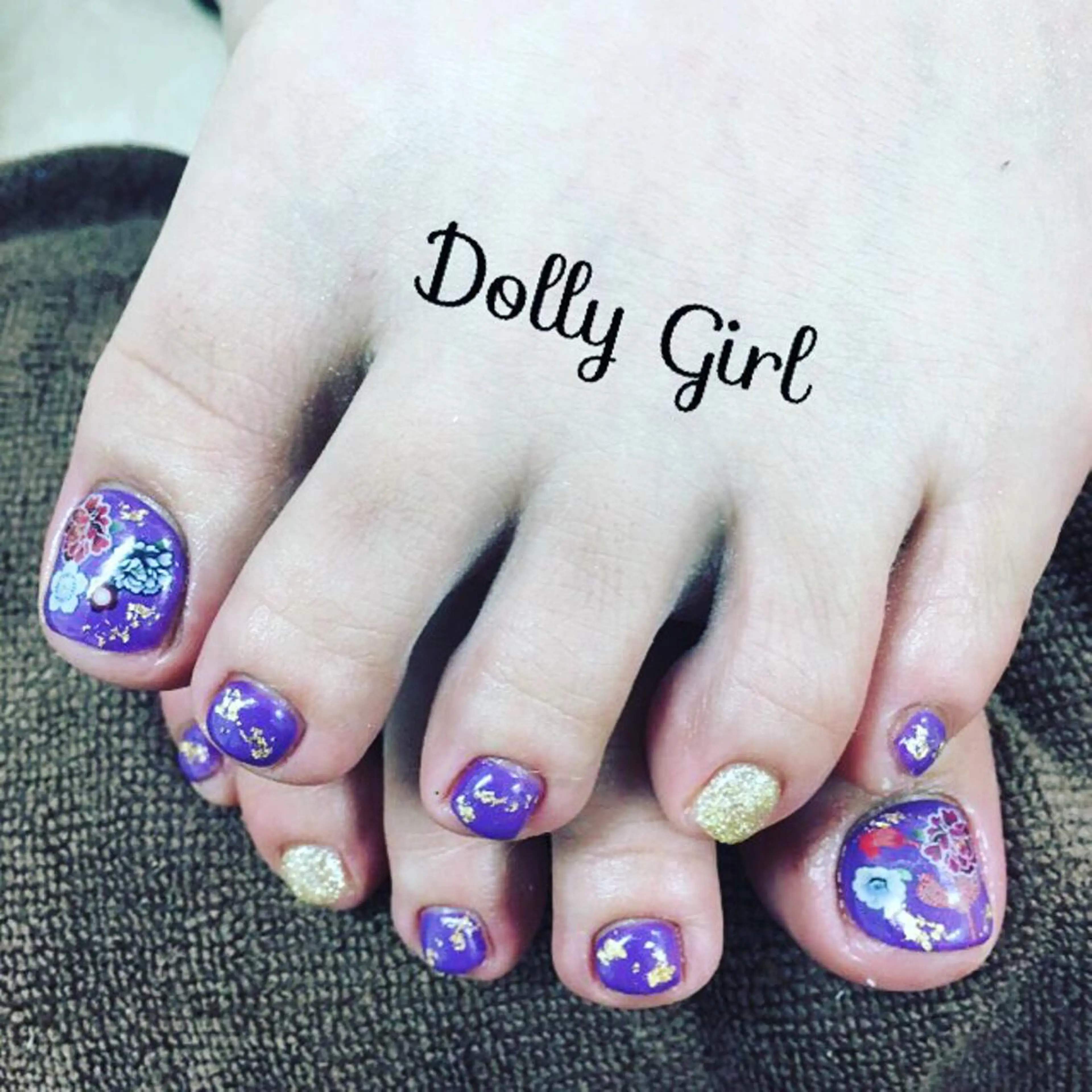 ネイル 個室ネイルサロンDolly  Girl〜ドーリーガール〜所属・DollyGirl KYOKOのネイルデザイン